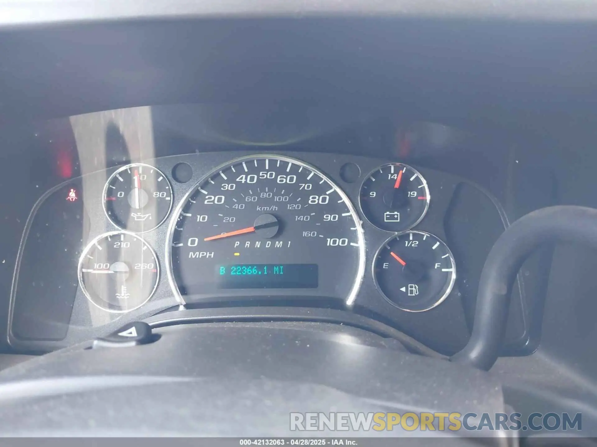 7 Photograph of a damaged car 1GTW7AFG4K1347442 GMC SAVANA 2500 2019