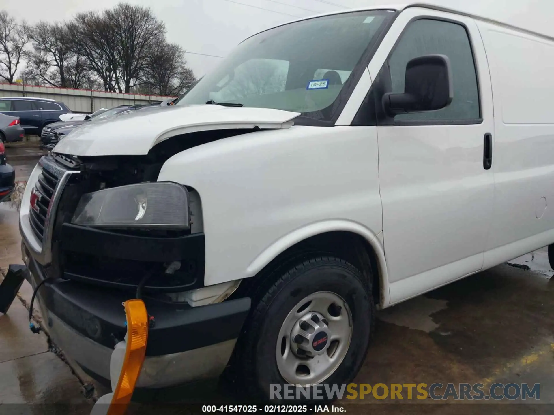 20 Photograph of a damaged car 1GTW7AFGXK1220517 GMC SAVANA 2500 2019