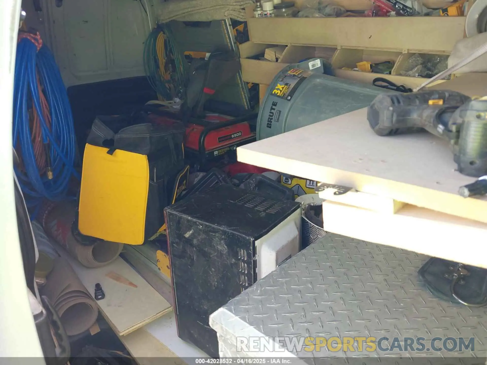 8 Фотография поврежденного автомобиля 1GTW7AFP6K1250968 GMC SAVANA 2500 2019