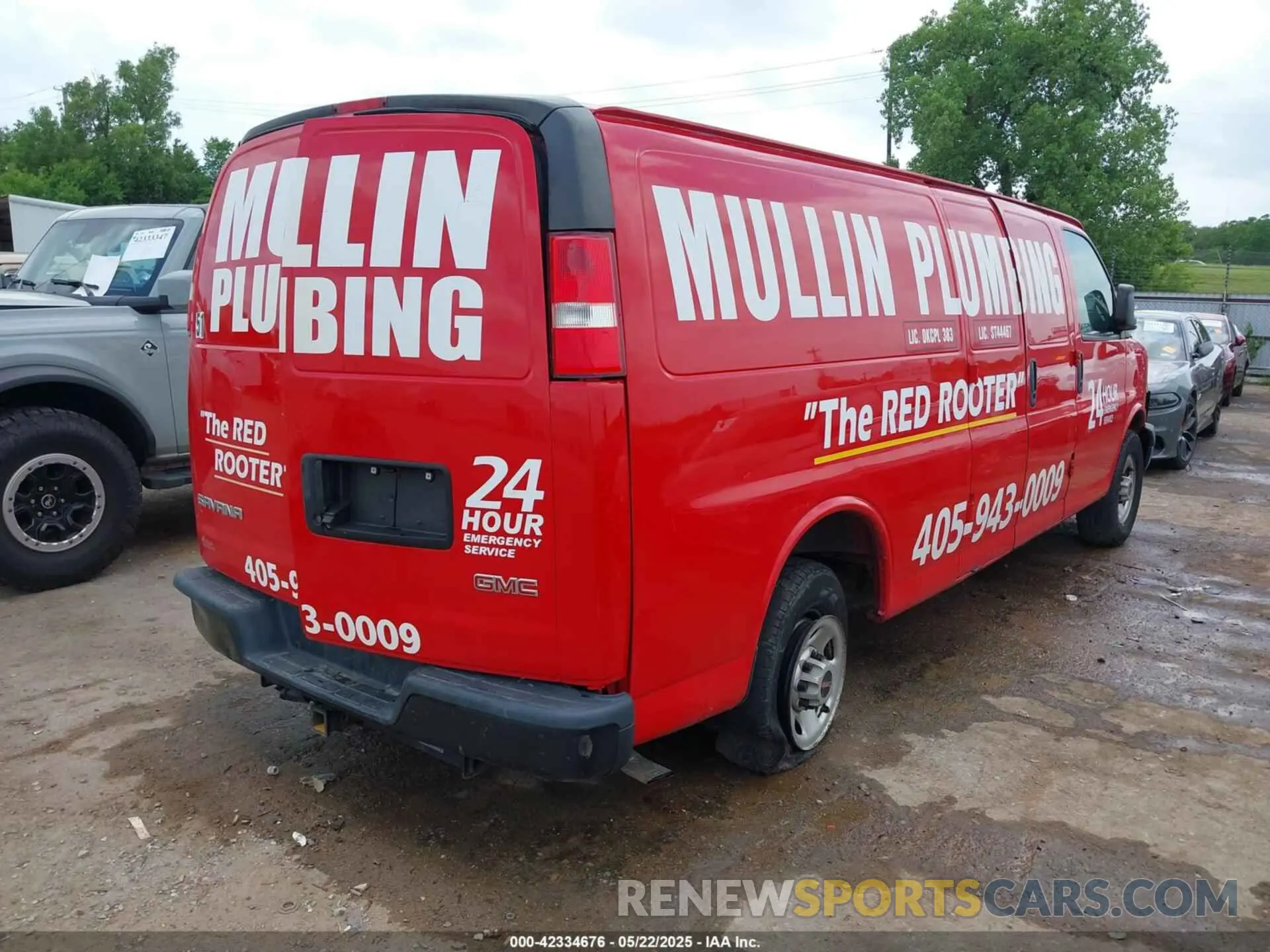 4 Photograph of a damaged car 1GTZ7HFGXK1241132 GMC SAVANA 3500 2019