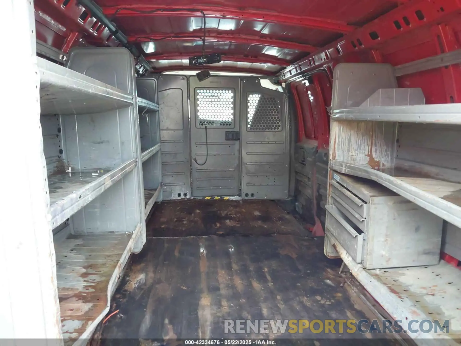 8 Photograph of a damaged car 1GTZ7HFGXK1241132 GMC SAVANA 3500 2019