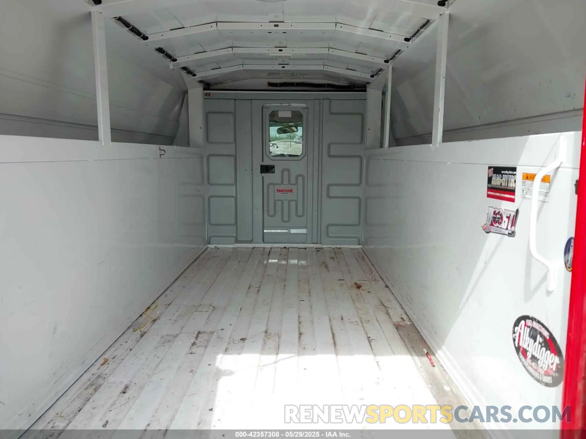 6 Фотография поврежденного автомобиля 7GZ07RFGXLN002613 GMC SAVANA 3500 2020