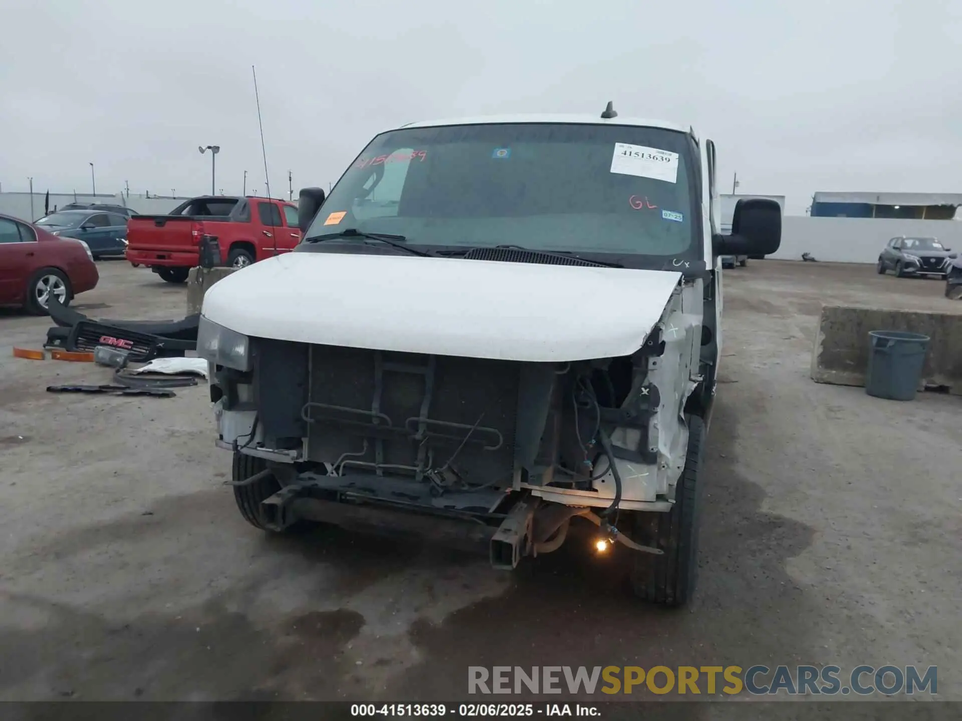 13 Photograph of a damaged car 1GTZ7HFG0L1193707 GMC SAVANA CARGO 2020