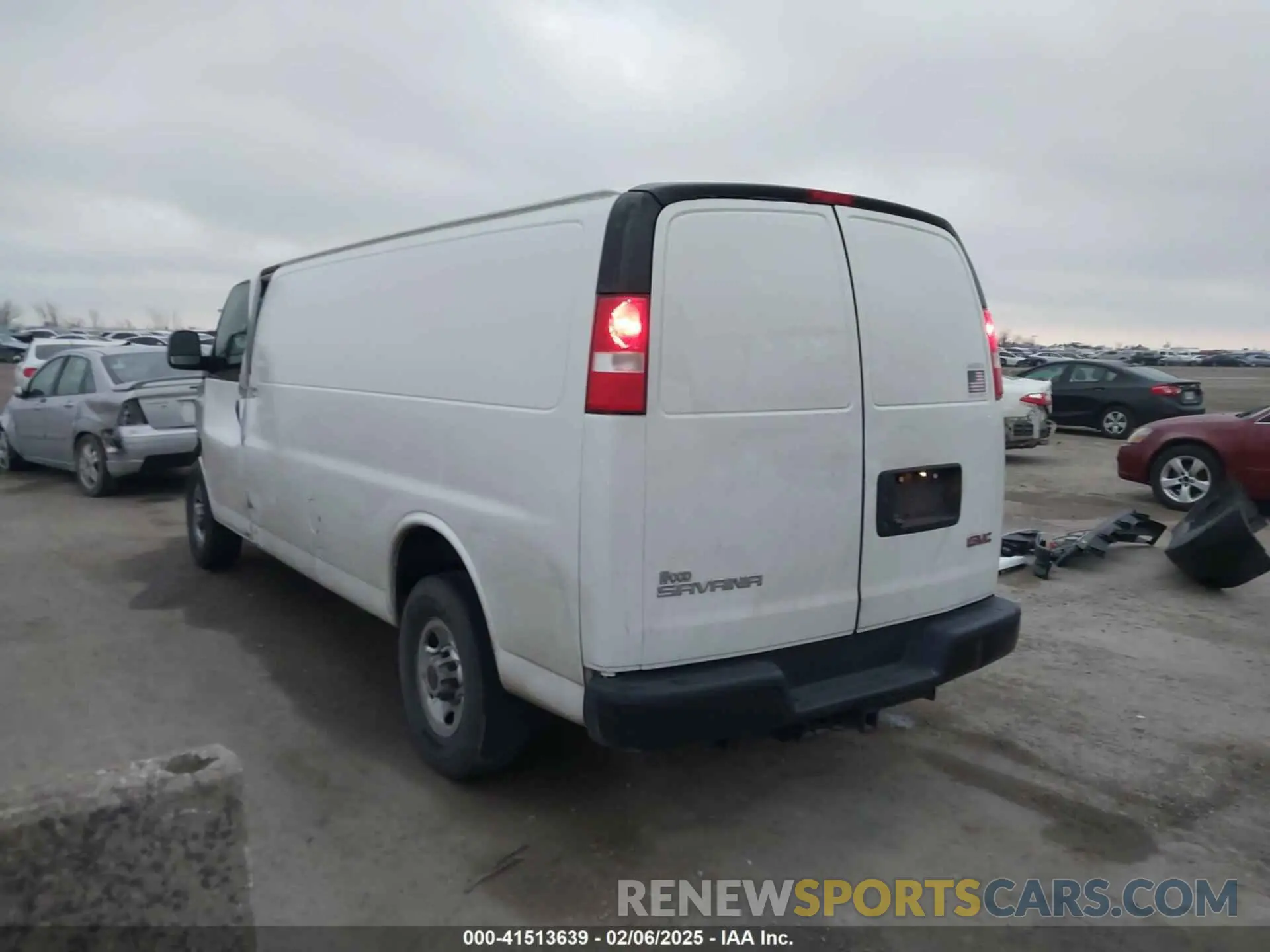 3 Photograph of a damaged car 1GTZ7HFG0L1193707 GMC SAVANA CARGO 2020