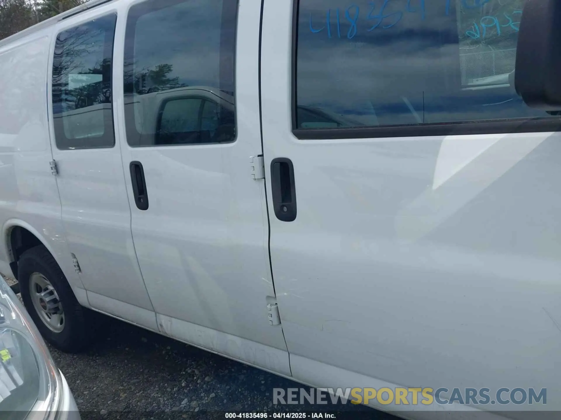 14 Photograph of a damaged car 1GTW7AF72M1191484 GMC SAVANA CARGO 2021