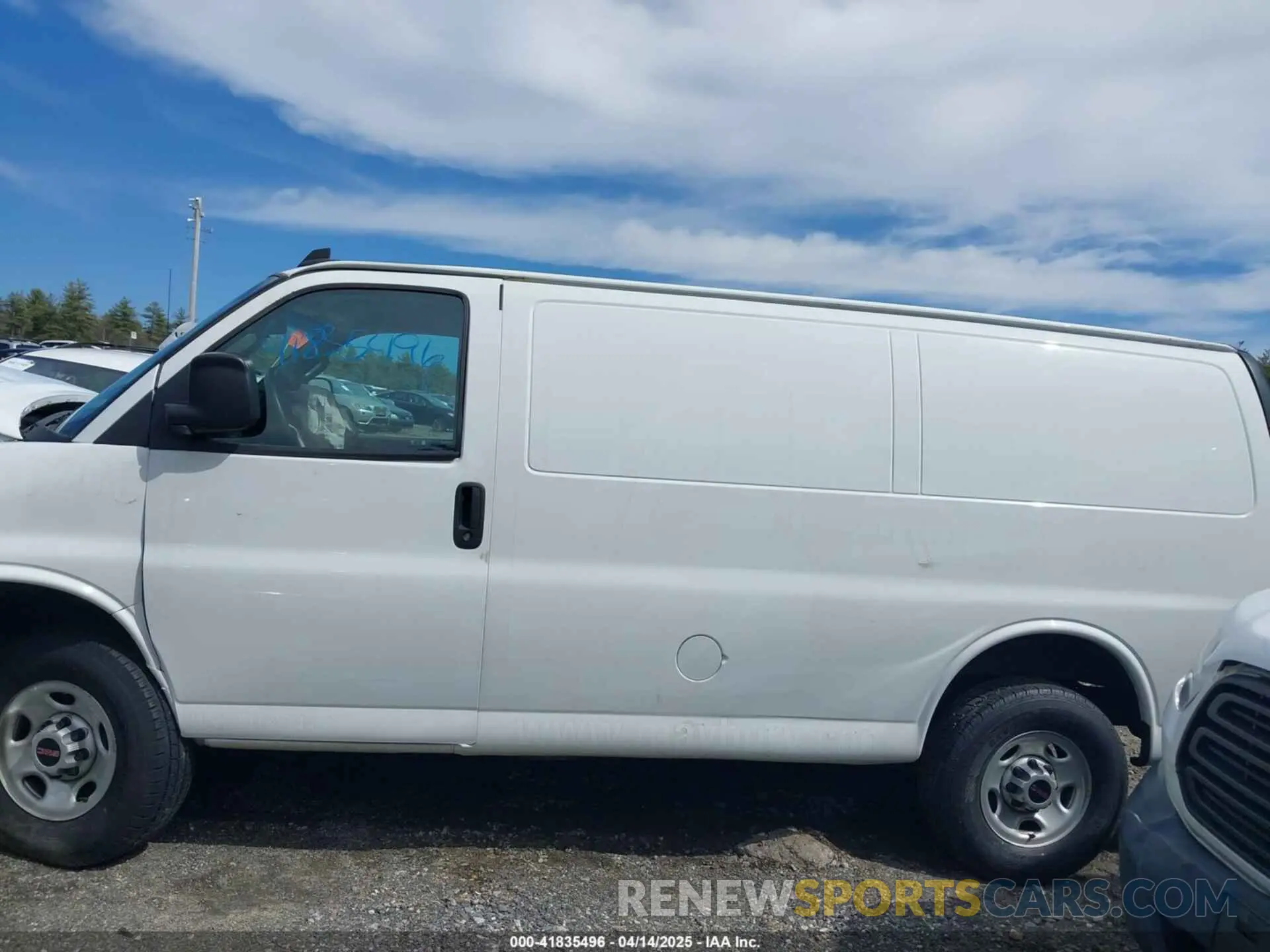 15 Photograph of a damaged car 1GTW7AF72M1191484 GMC SAVANA CARGO 2021