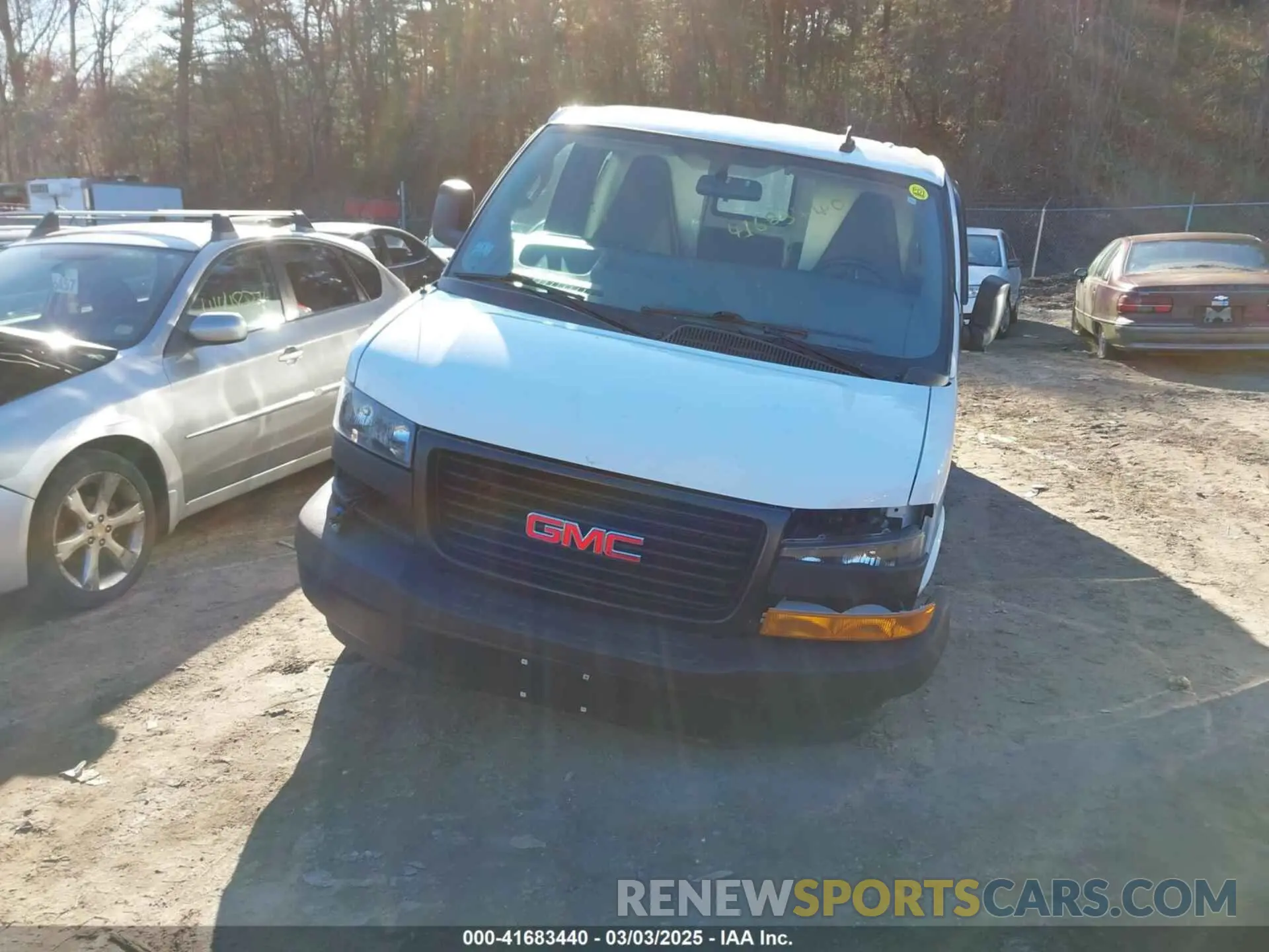 12 Фотография поврежденного автомобиля 1GTW7AFP0N1269830 GMC SAVANA CARGO 2022
