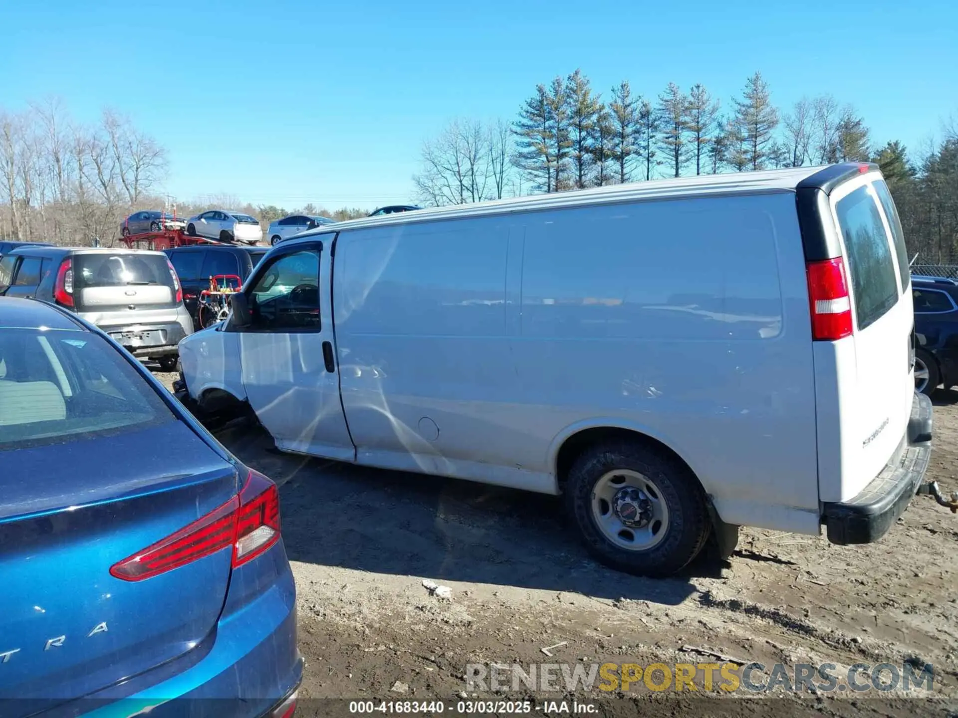 14 Фотография поврежденного автомобиля 1GTW7AFP0N1269830 GMC SAVANA CARGO 2022