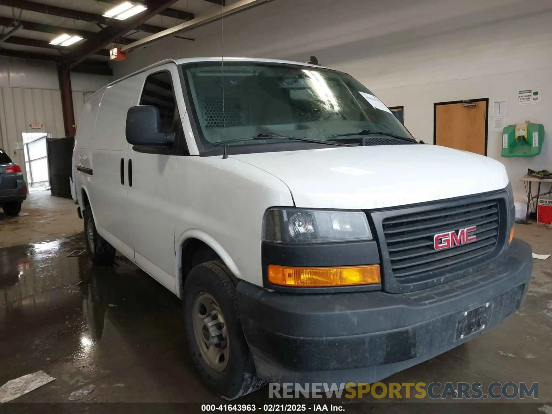 1 Фотография поврежденного автомобиля 1GTW7AFP1P1106073 GMC SAVANA CARGO 2023