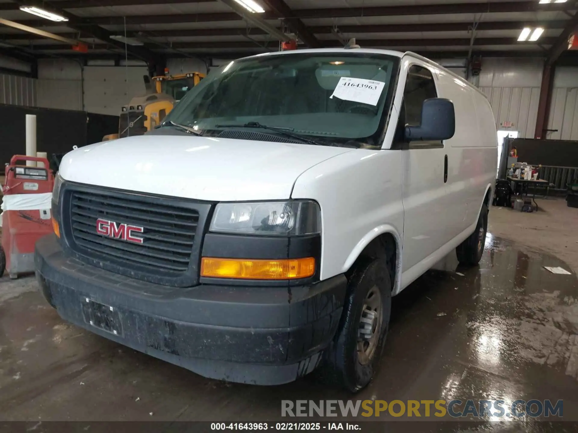2 Фотография поврежденного автомобиля 1GTW7AFP1P1106073 GMC SAVANA CARGO 2023