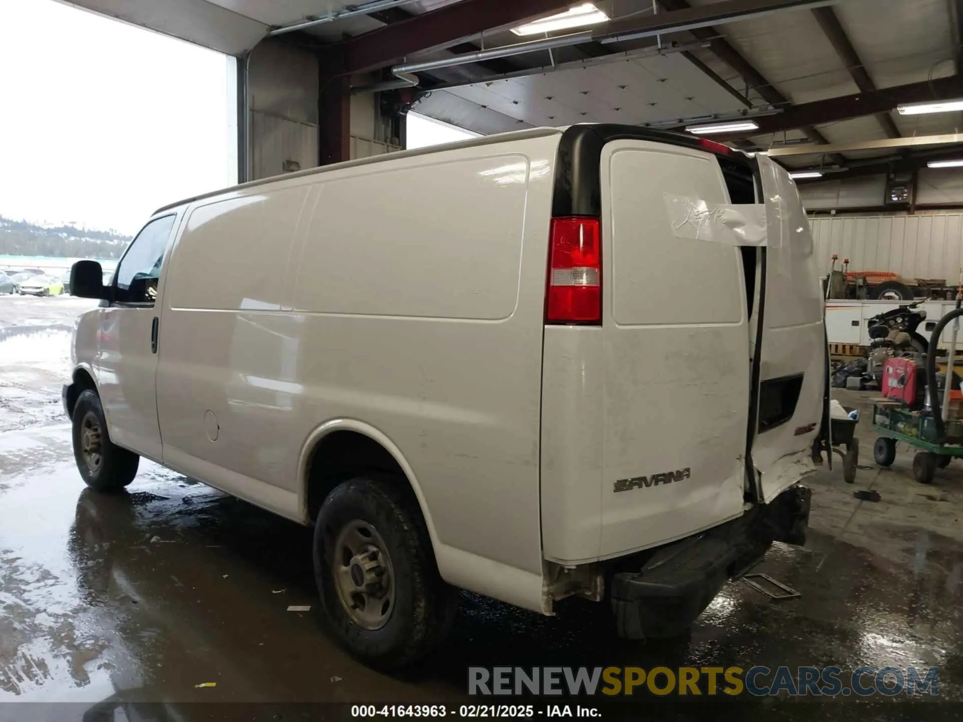 3 Фотография поврежденного автомобиля 1GTW7AFP1P1106073 GMC SAVANA CARGO 2023