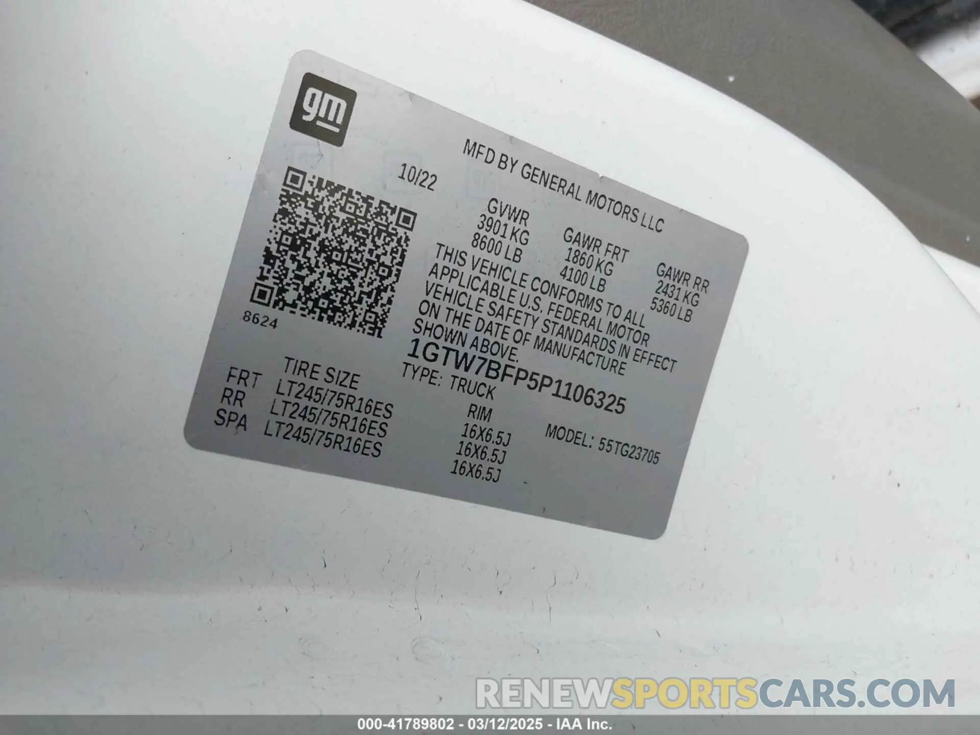 9 Photograph of a damaged car 1GTW7BFP5P1106325 GMC SAVANA CARGO 2023