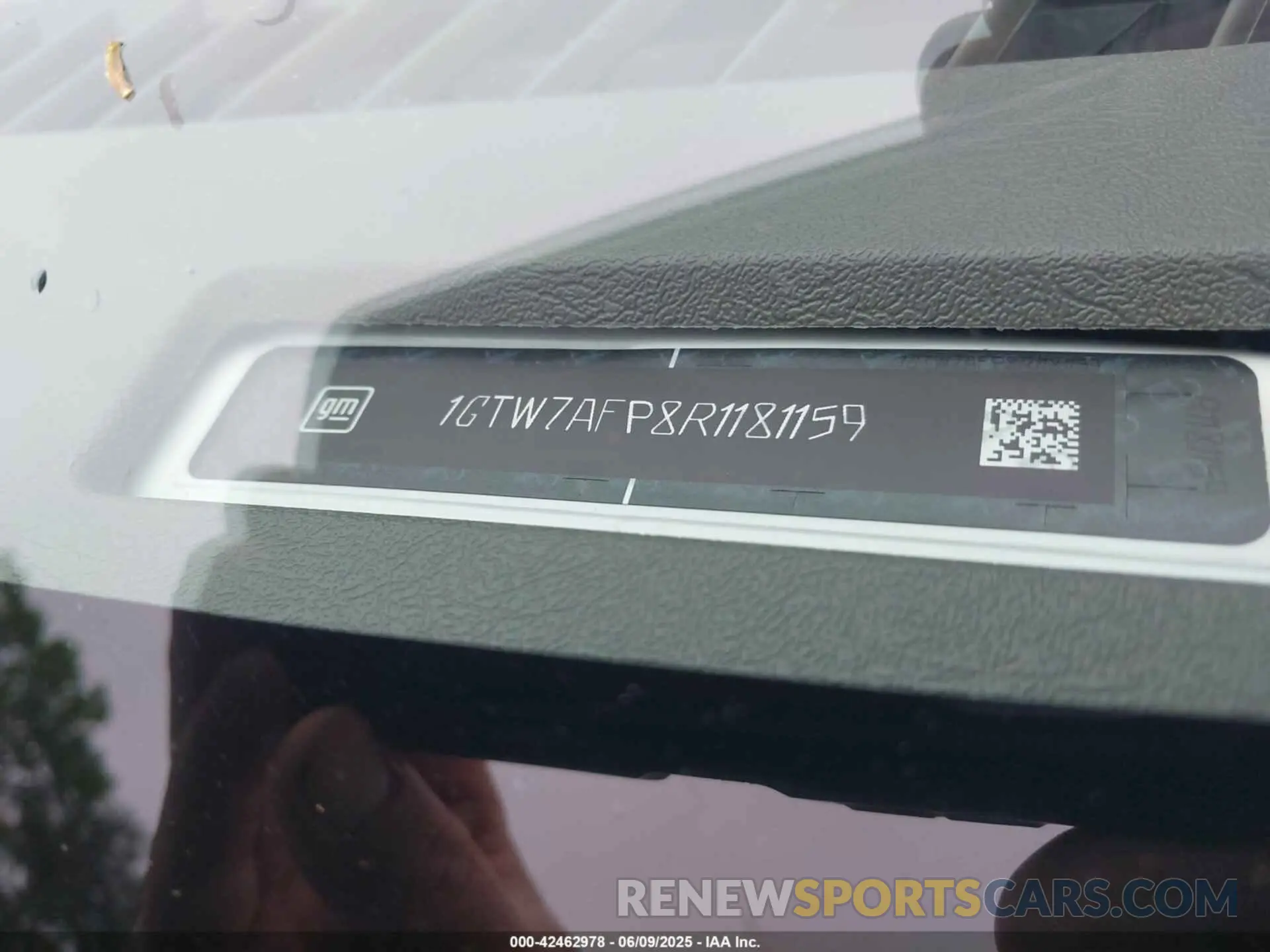 17 Photograph of a damaged car 1GTW7AFP8R1181159 GMC SAVANA CARGO 2024