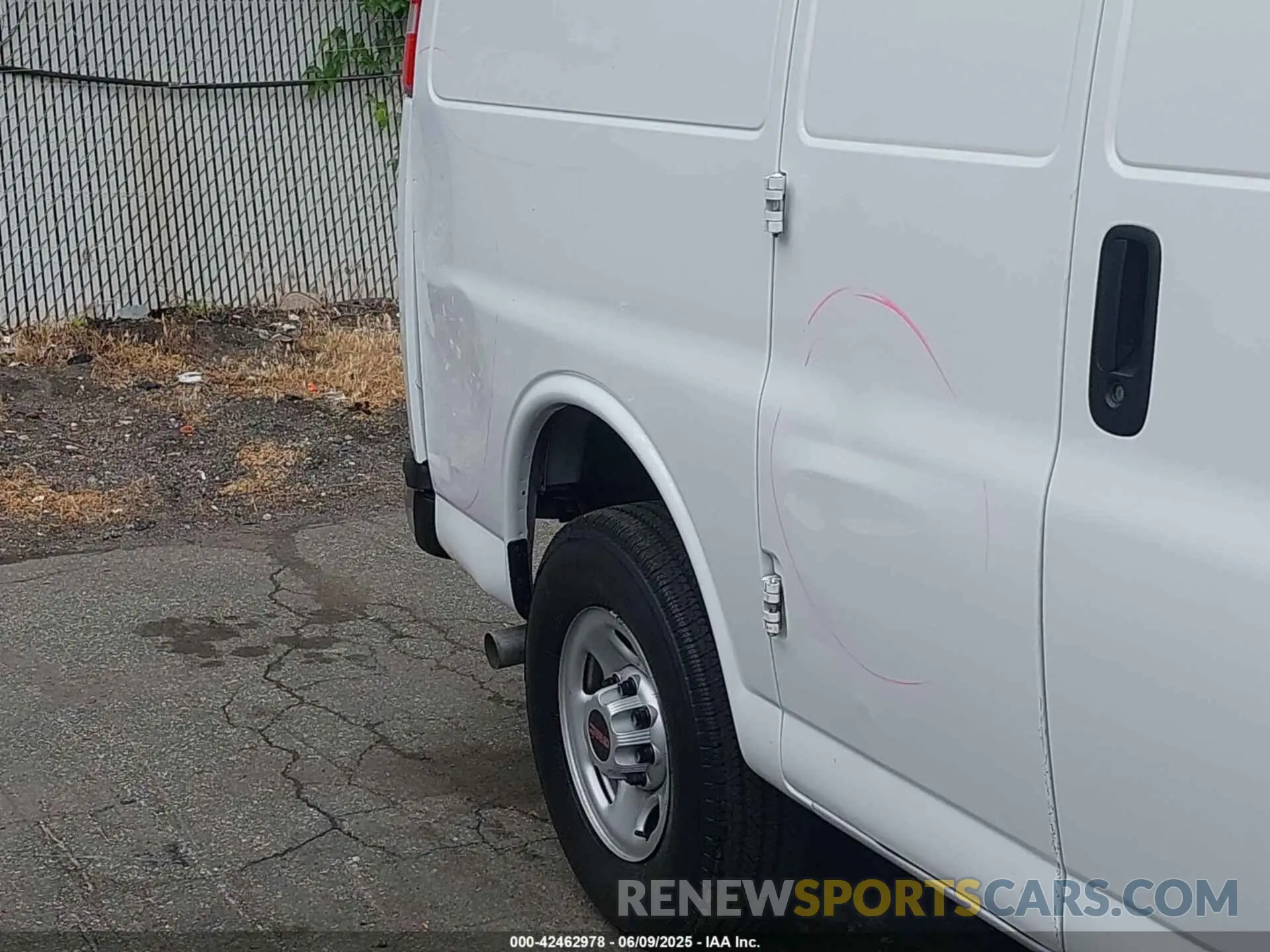 6 Photograph of a damaged car 1GTW7AFP8R1181159 GMC SAVANA CARGO 2024