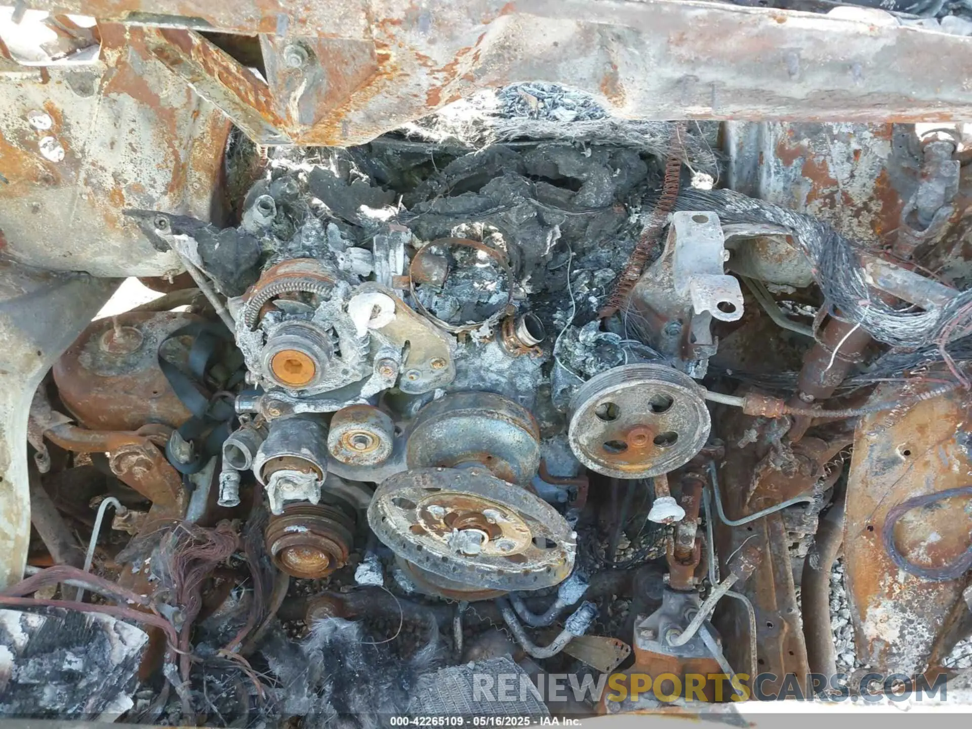 10 Фотография поврежденного автомобиля 7GZ37TC78MN000097 GMC SAVANA CUTAWAY 2021