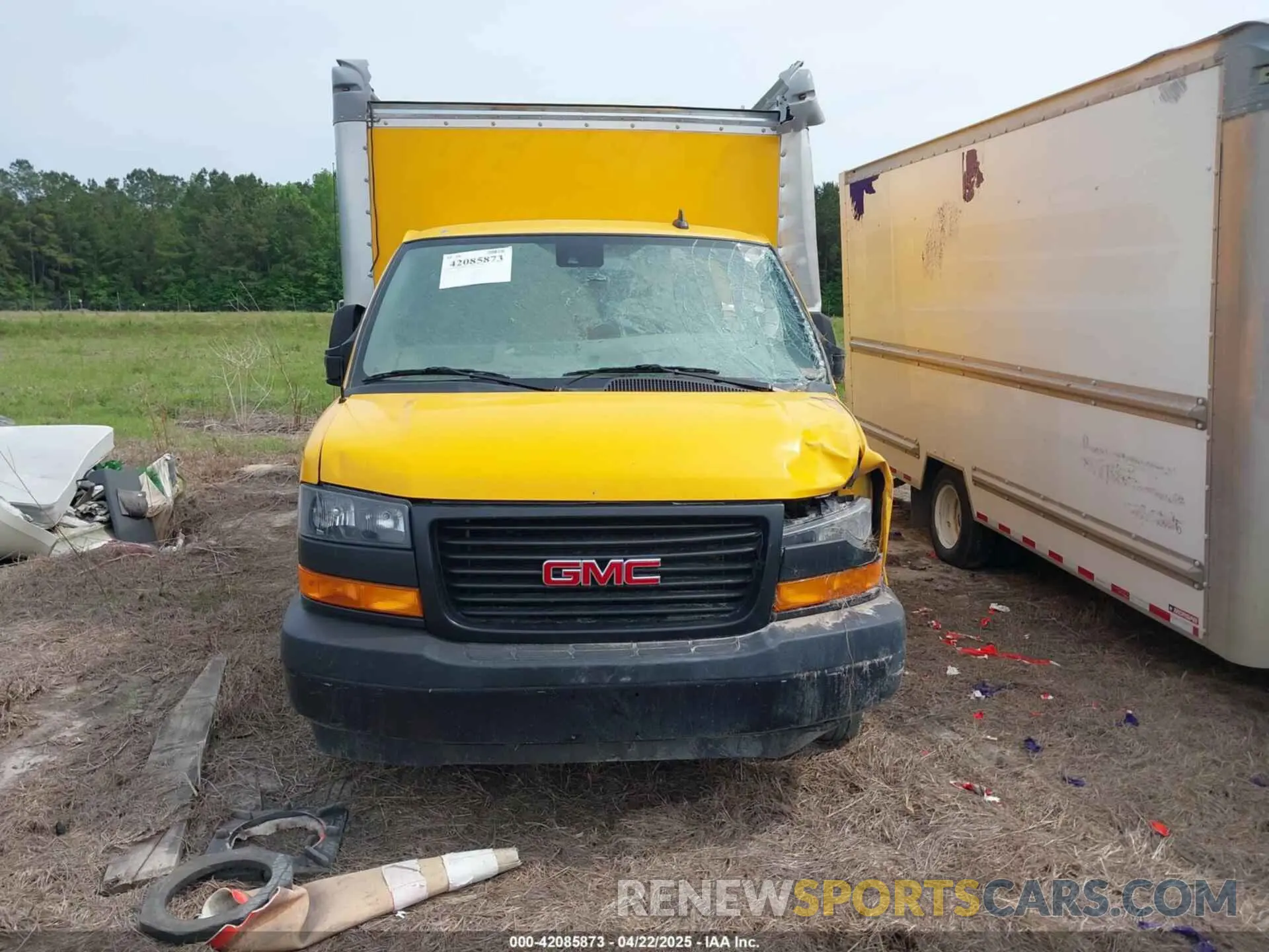 12 Фотография поврежденного автомобиля 7GZ37TC75NN006585 GMC SAVANA CUTAWAY 2022