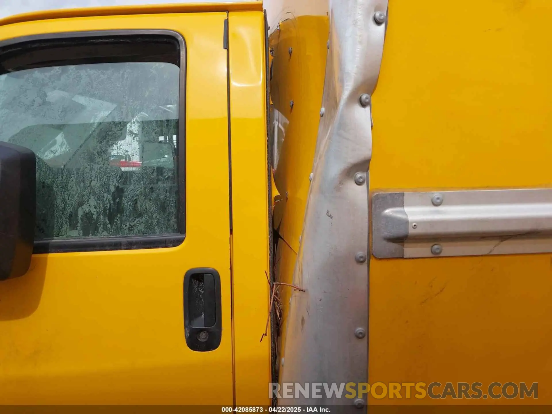 14 Фотография поврежденного автомобиля 7GZ37TC75NN006585 GMC SAVANA CUTAWAY 2022