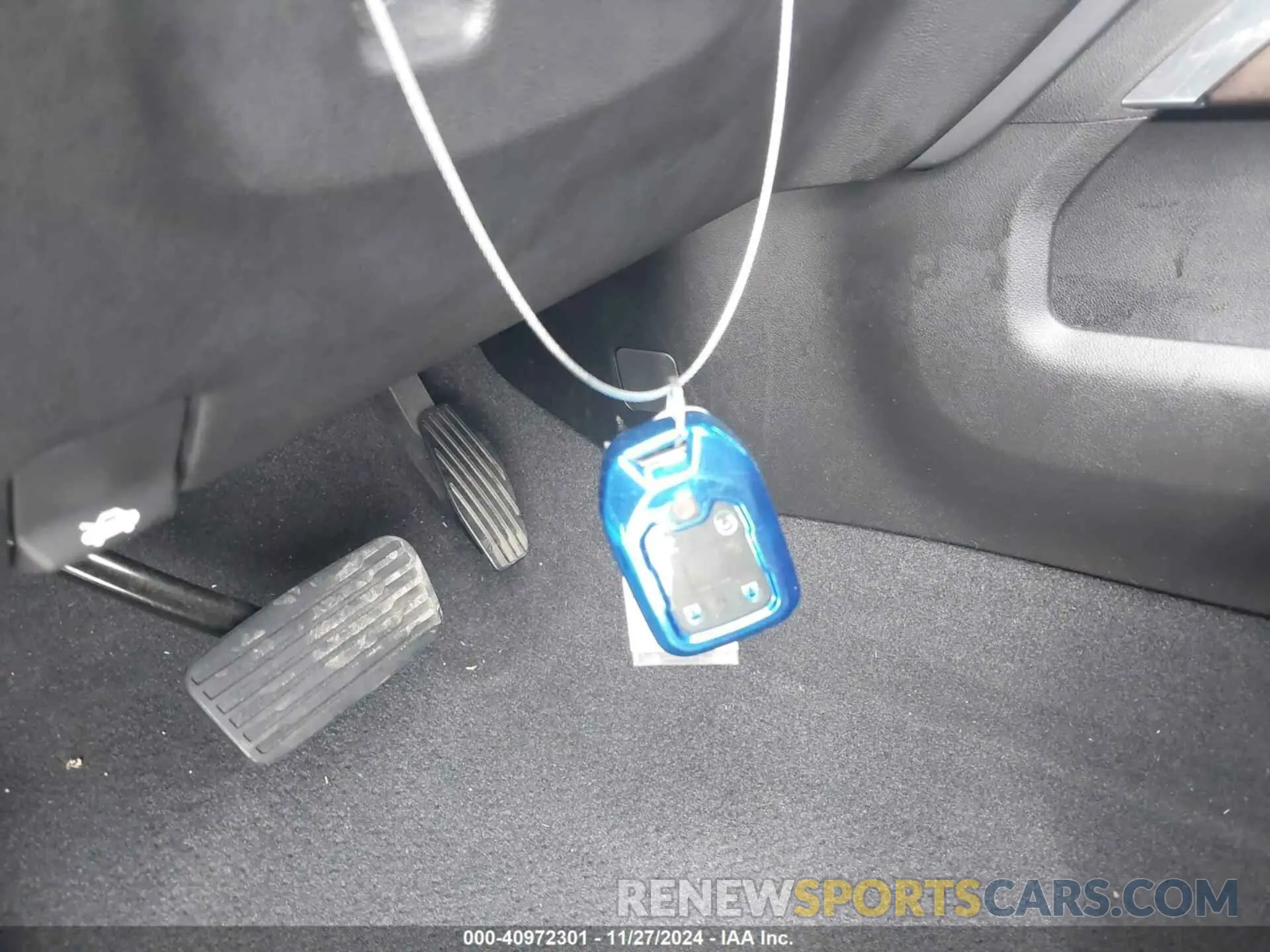 11 Photograph of a damaged car 1GTP8DED1KZ116381 GMC SIERRA 1500 2019