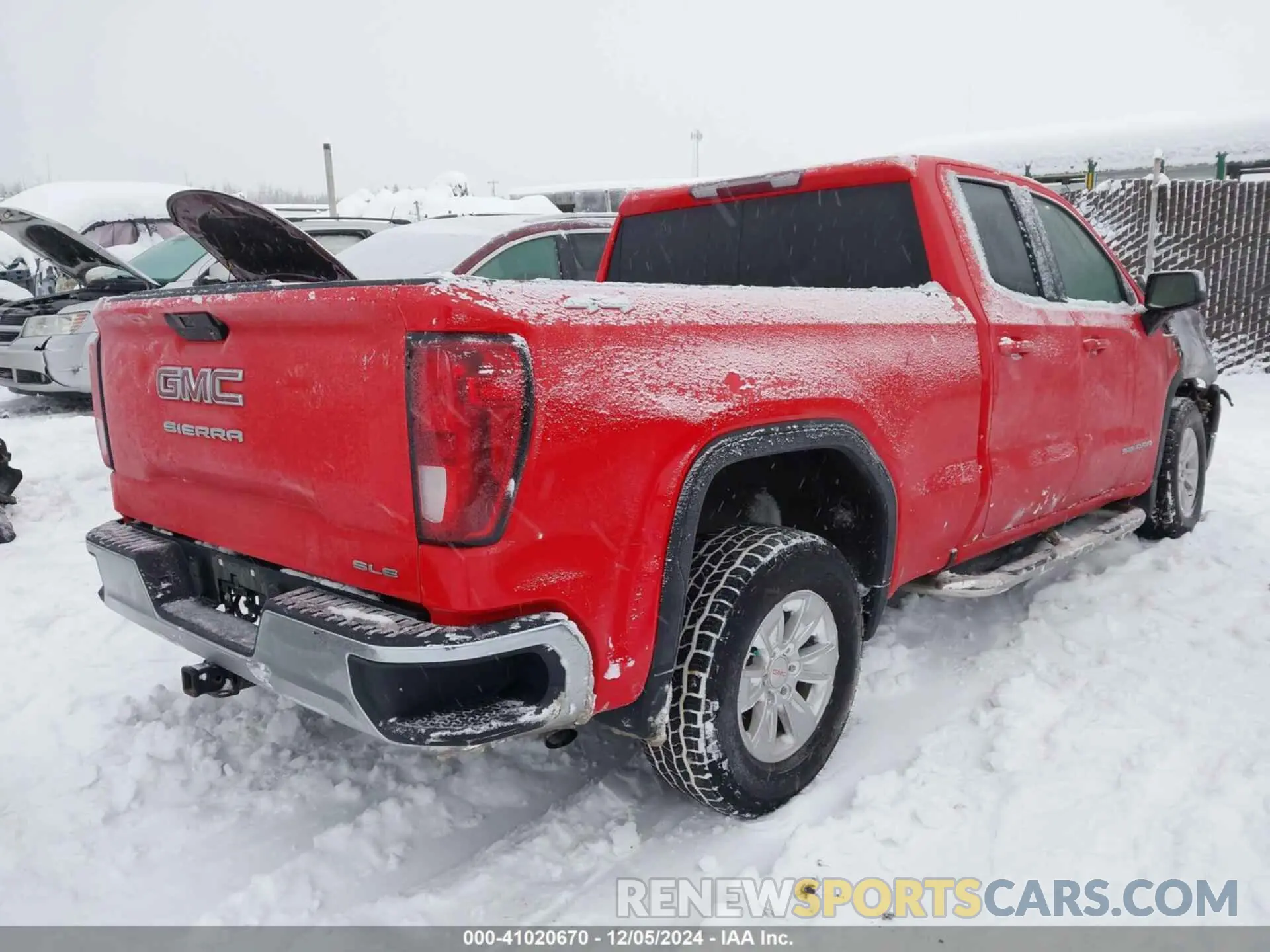 4 Photograph of a damaged car 1GTR9BEK5KZ399604 GMC SIERRA 1500 2019