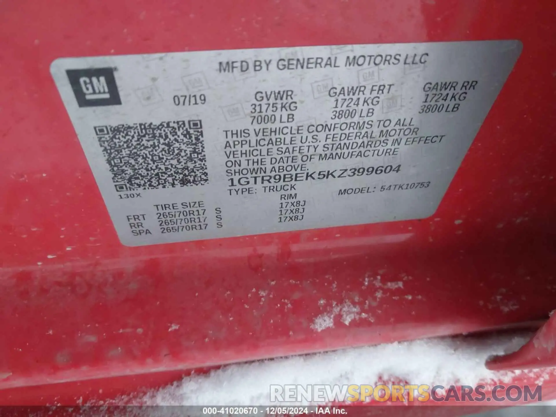 9 Photograph of a damaged car 1GTR9BEK5KZ399604 GMC SIERRA 1500 2019