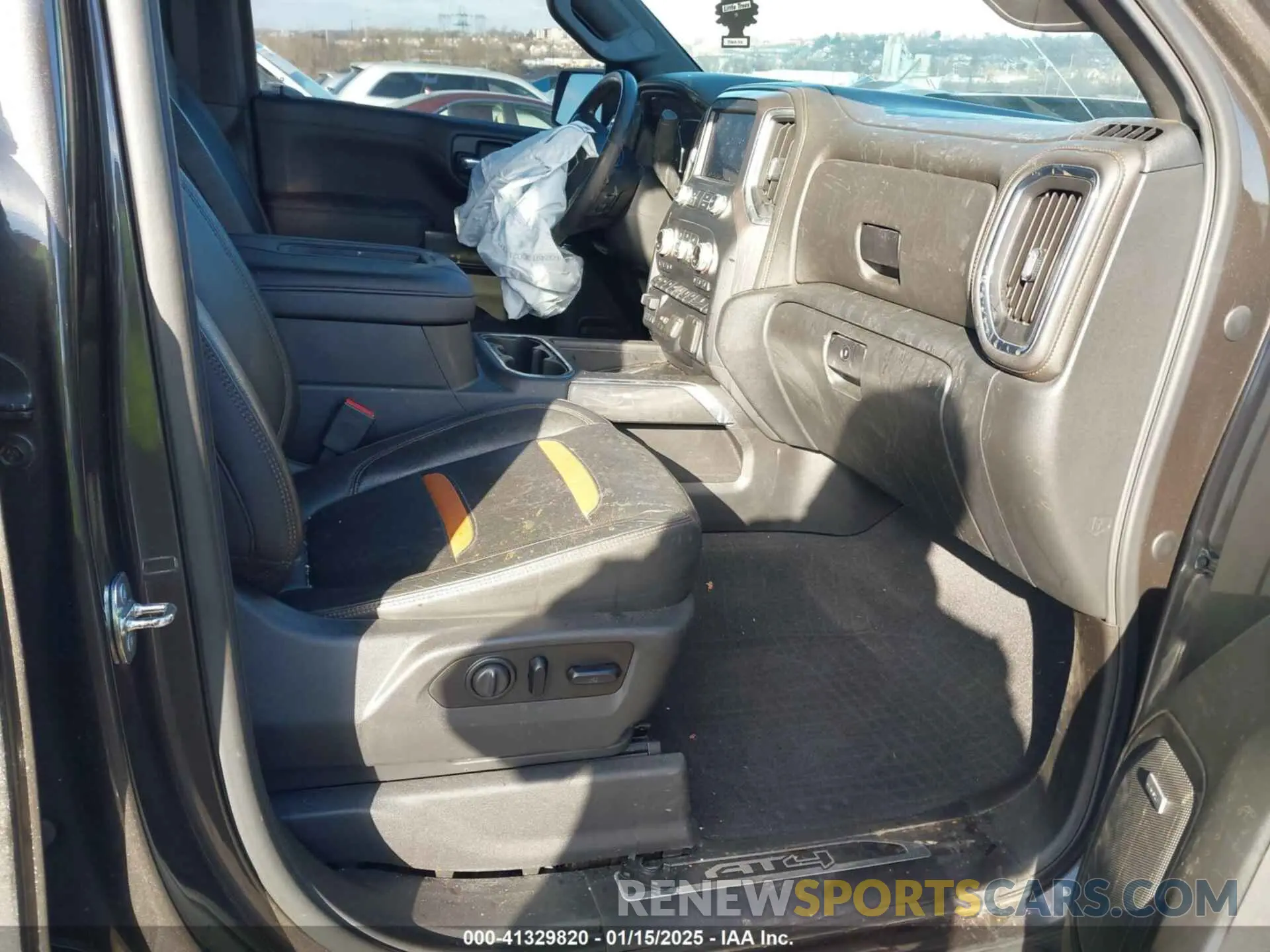5 Photograph of a damaged car 1GTR9EED2KZ374601 GMC SIERRA 1500 2019