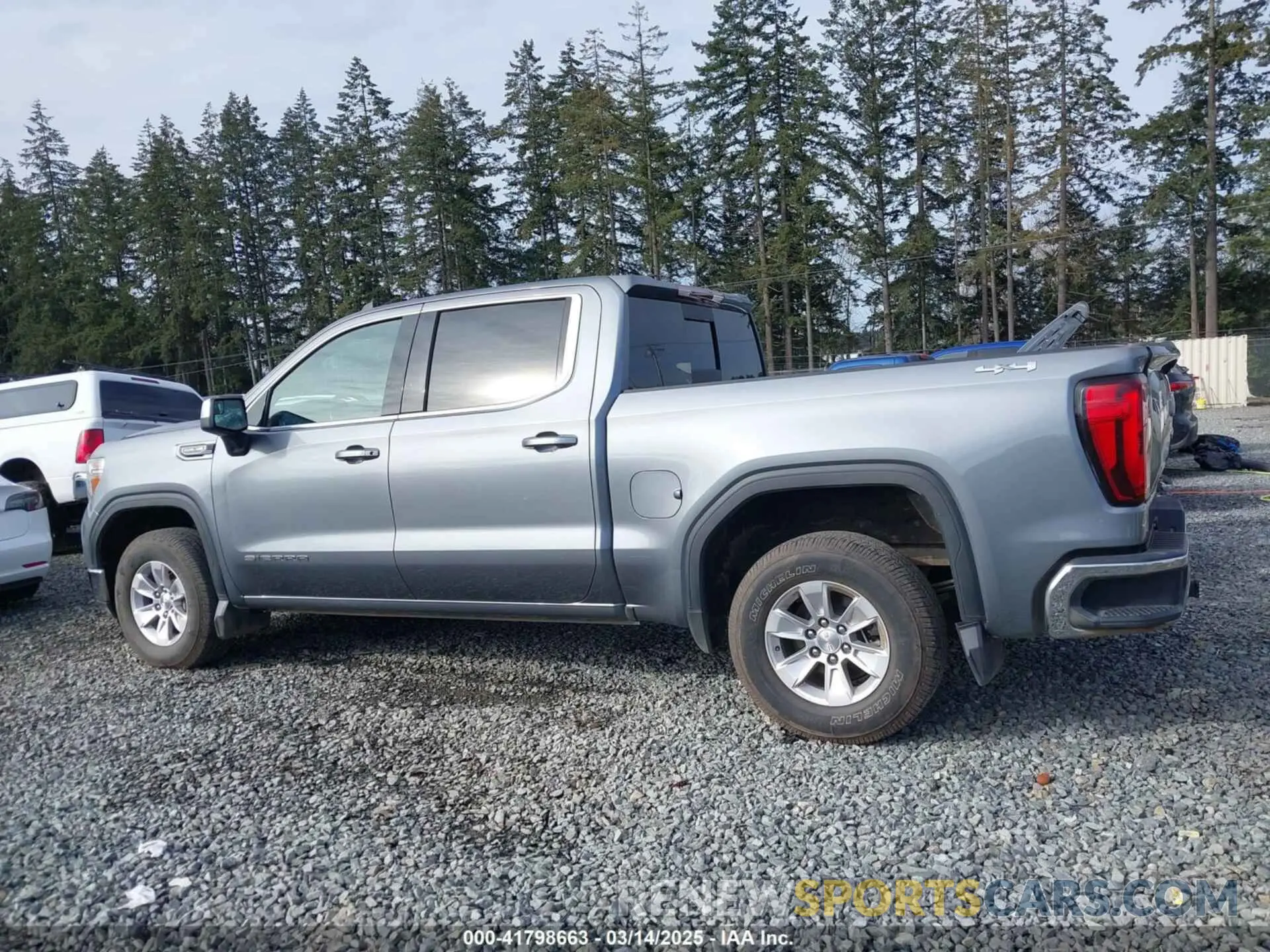 14 Photograph of a damaged car 1GTU9BED7KZ315875 GMC SIERRA 1500 2019