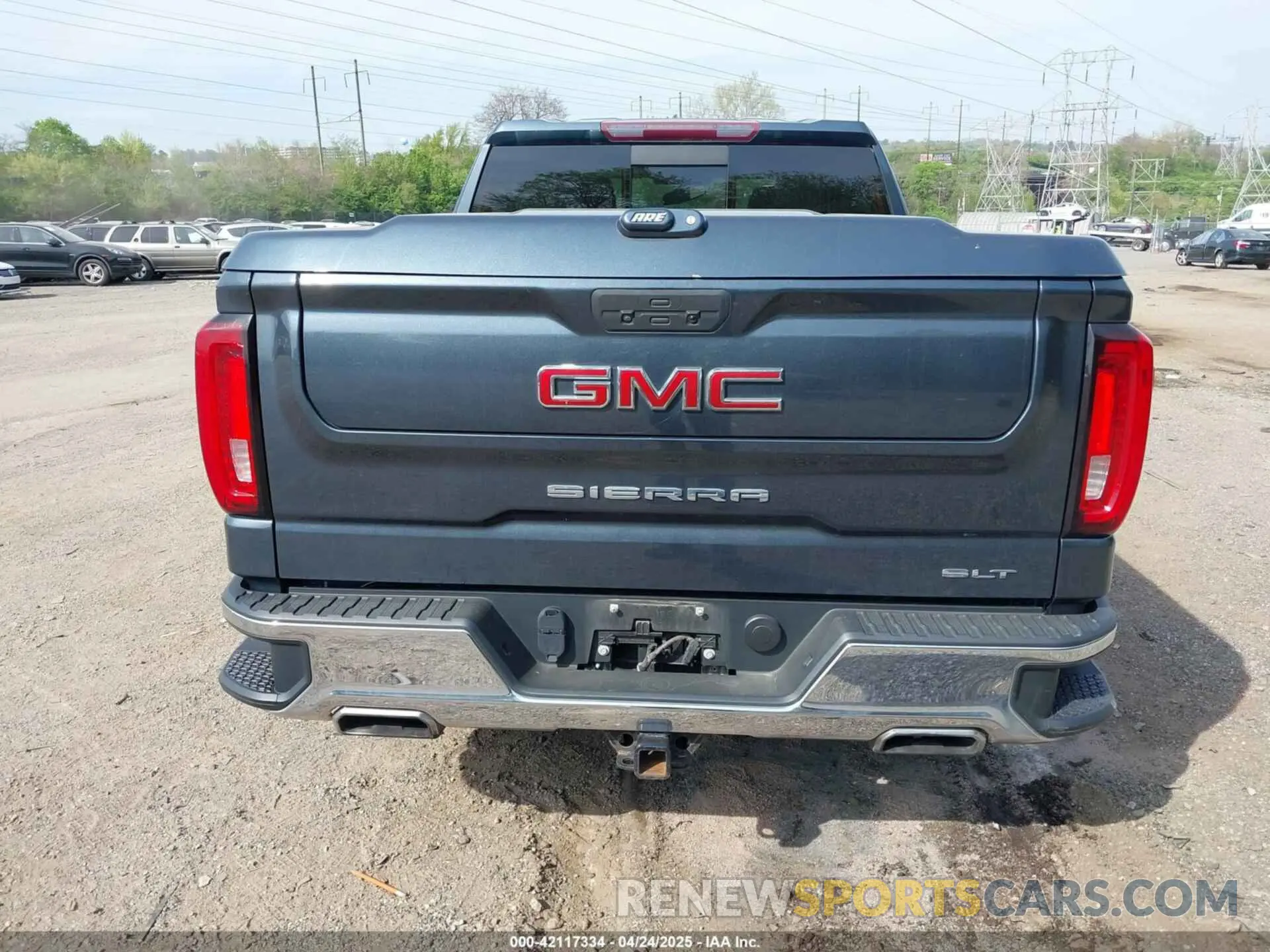 17 Photograph of a damaged car 1GTU9DED2KZ189162 GMC SIERRA 1500 2019