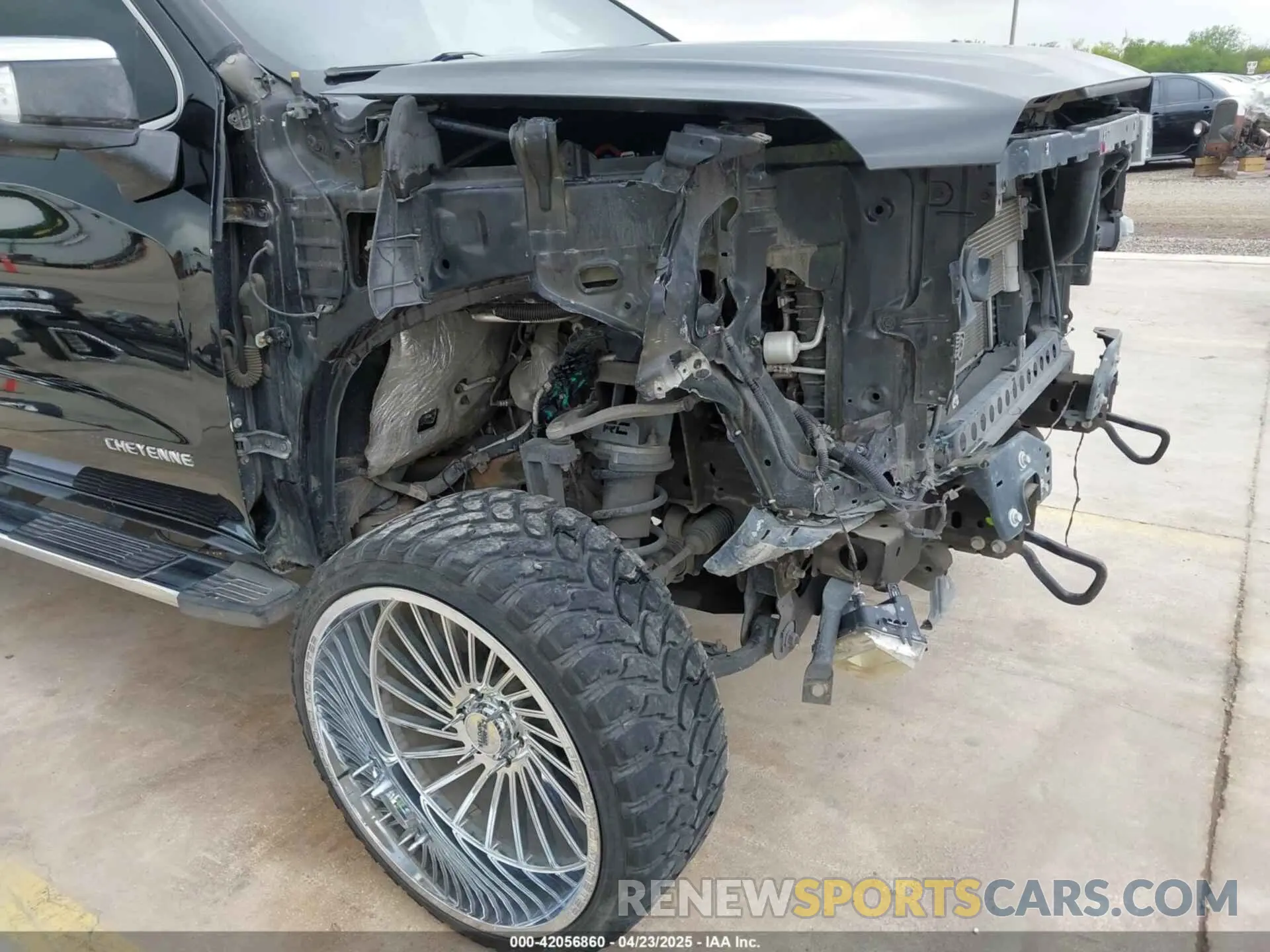 6 Photograph of a damaged car 1GTU9DED3KZ118083 GMC SIERRA 1500 2019