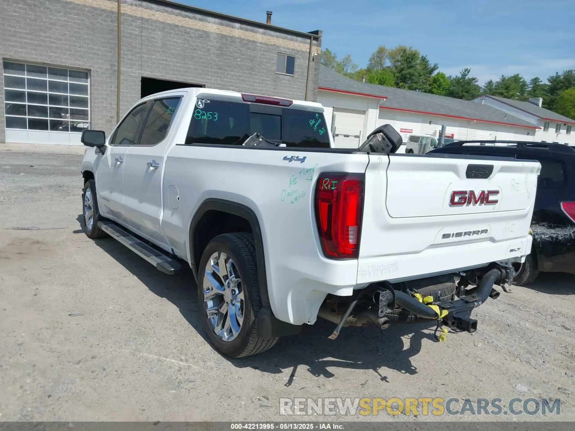 3 Photograph of a damaged car 1GTU9DEL9KZ318666 GMC SIERRA 1500 2019