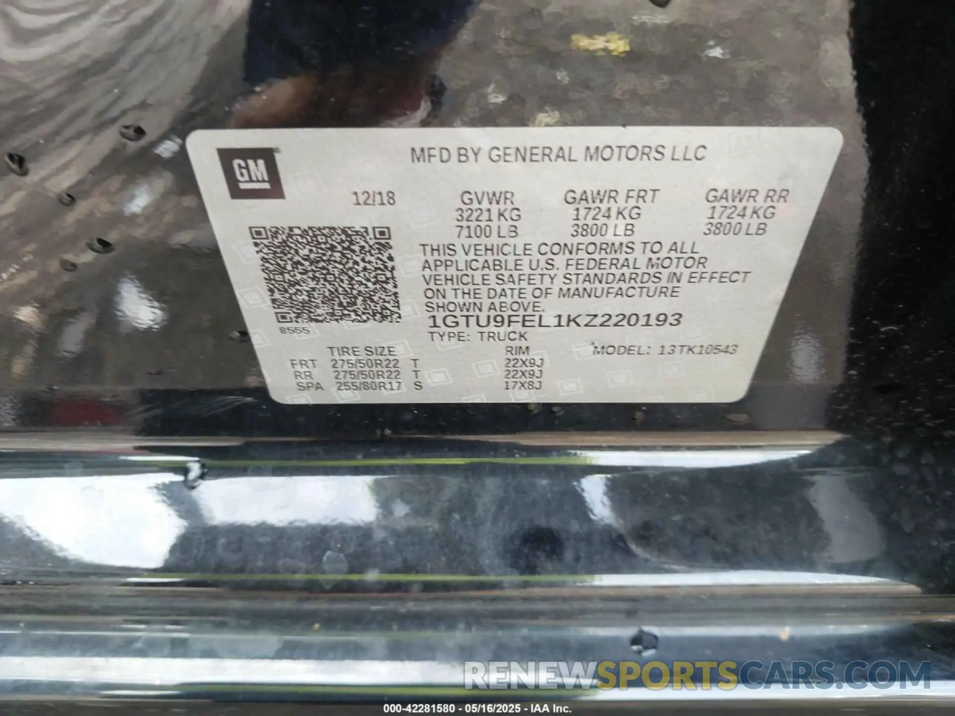 9 Photograph of a damaged car 1GTU9FEL1KZ220193 GMC SIERRA 1500 2019