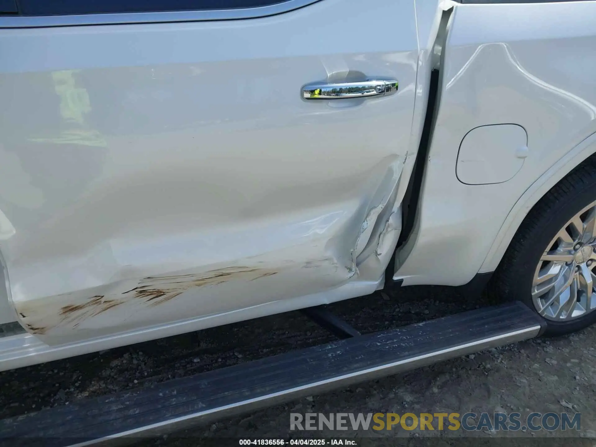 6 Photograph of a damaged car 1GTU9FEL7KZ139442 GMC SIERRA 1500 2019