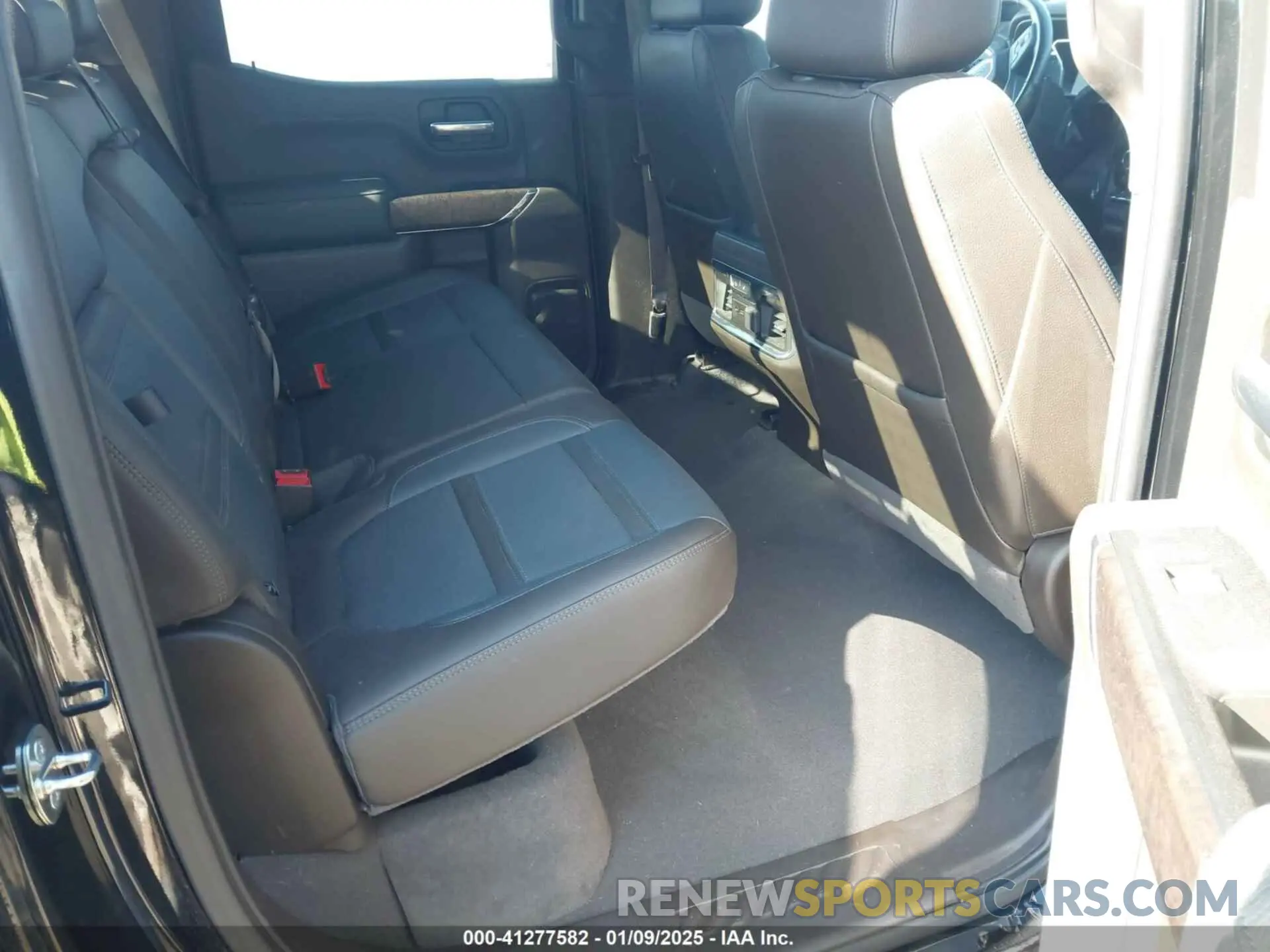8 Фотография поврежденного автомобиля 1GTU9FELXKZ172144 GMC SIERRA 1500 2019