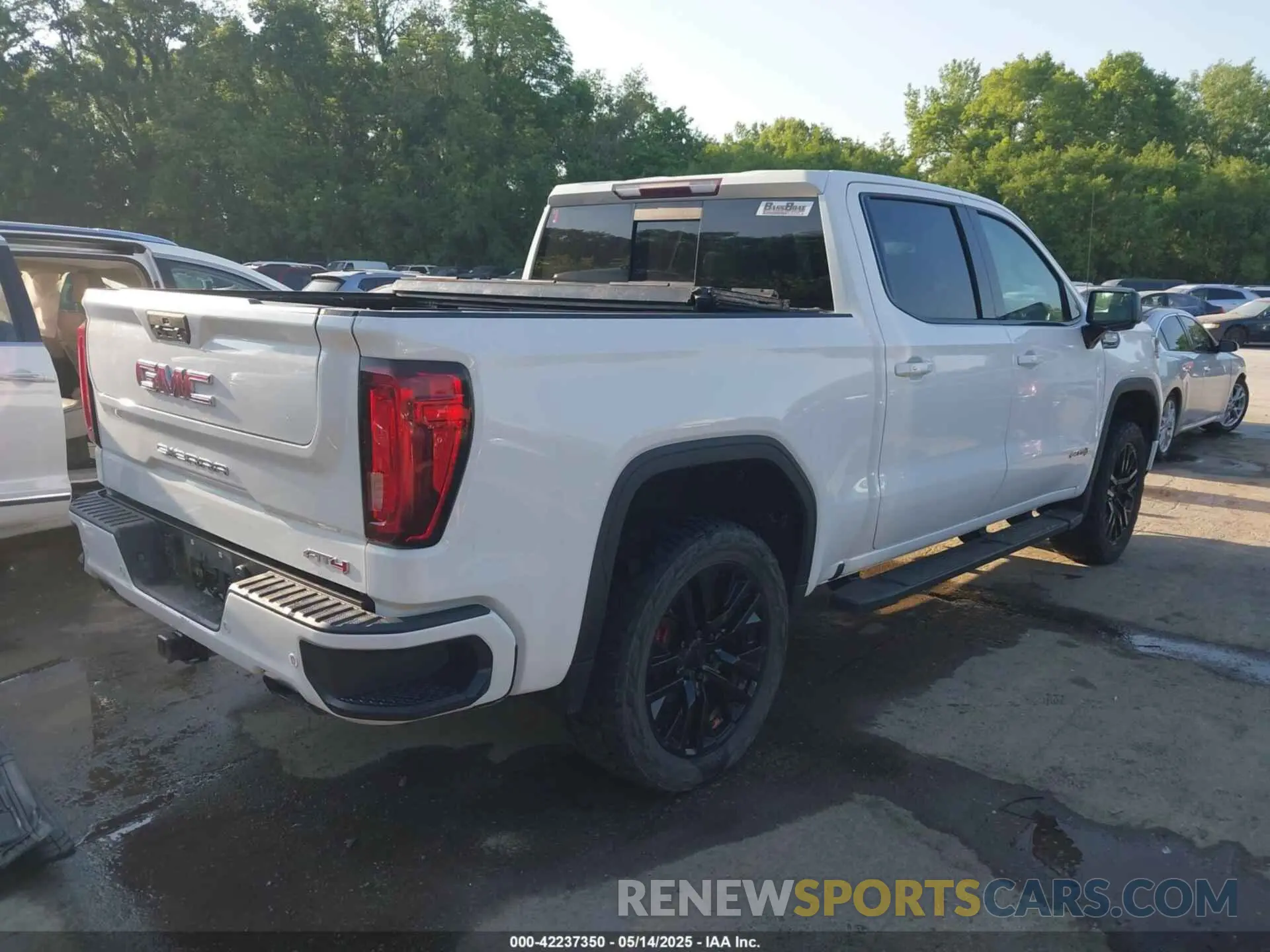 4 Photograph of a damaged car 3GTP9EEL7KG238415 GMC SIERRA 1500 2019