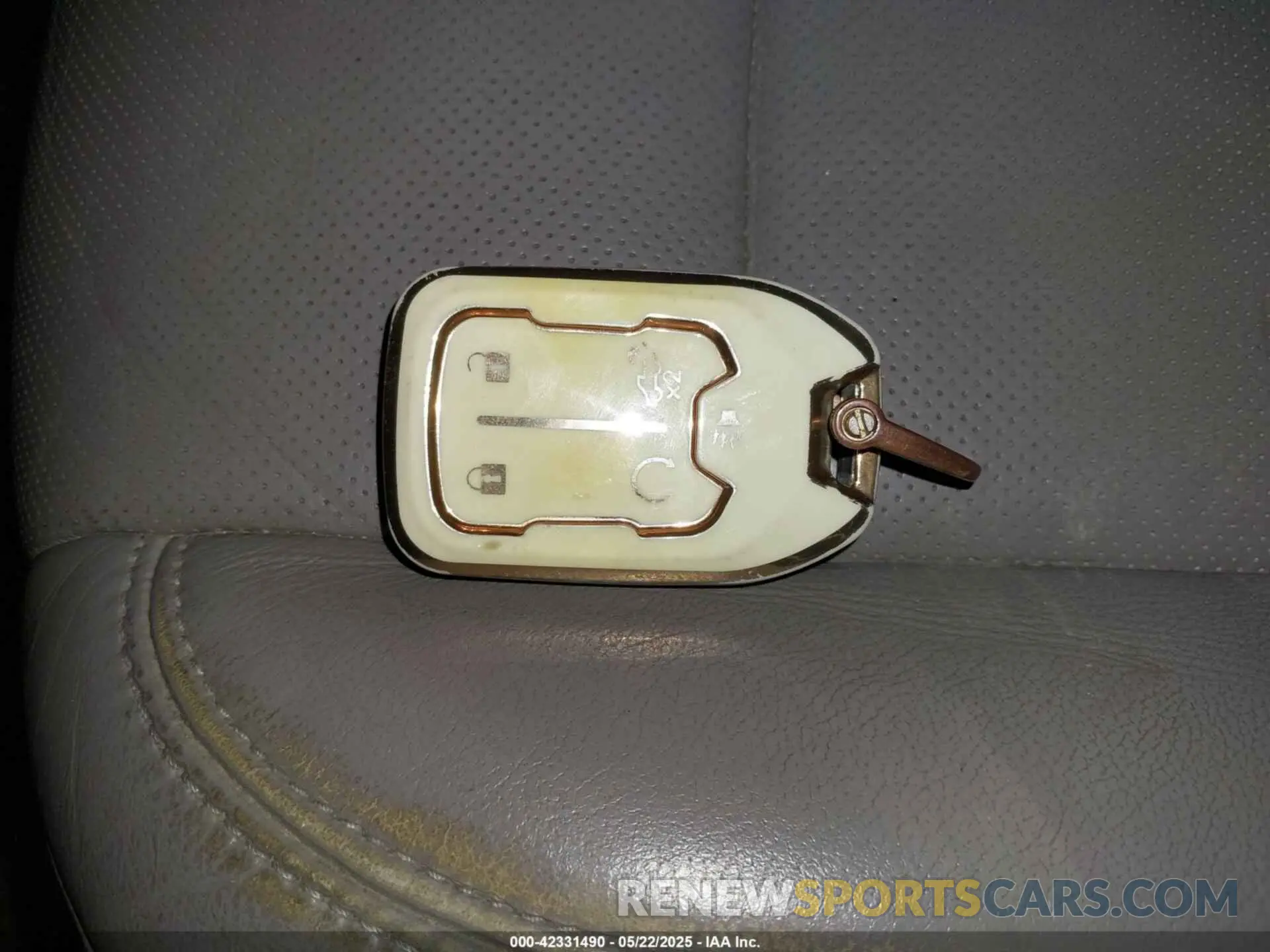11 Photograph of a damaged car 3GTU9DED3KG288704 GMC SIERRA 1500 2019