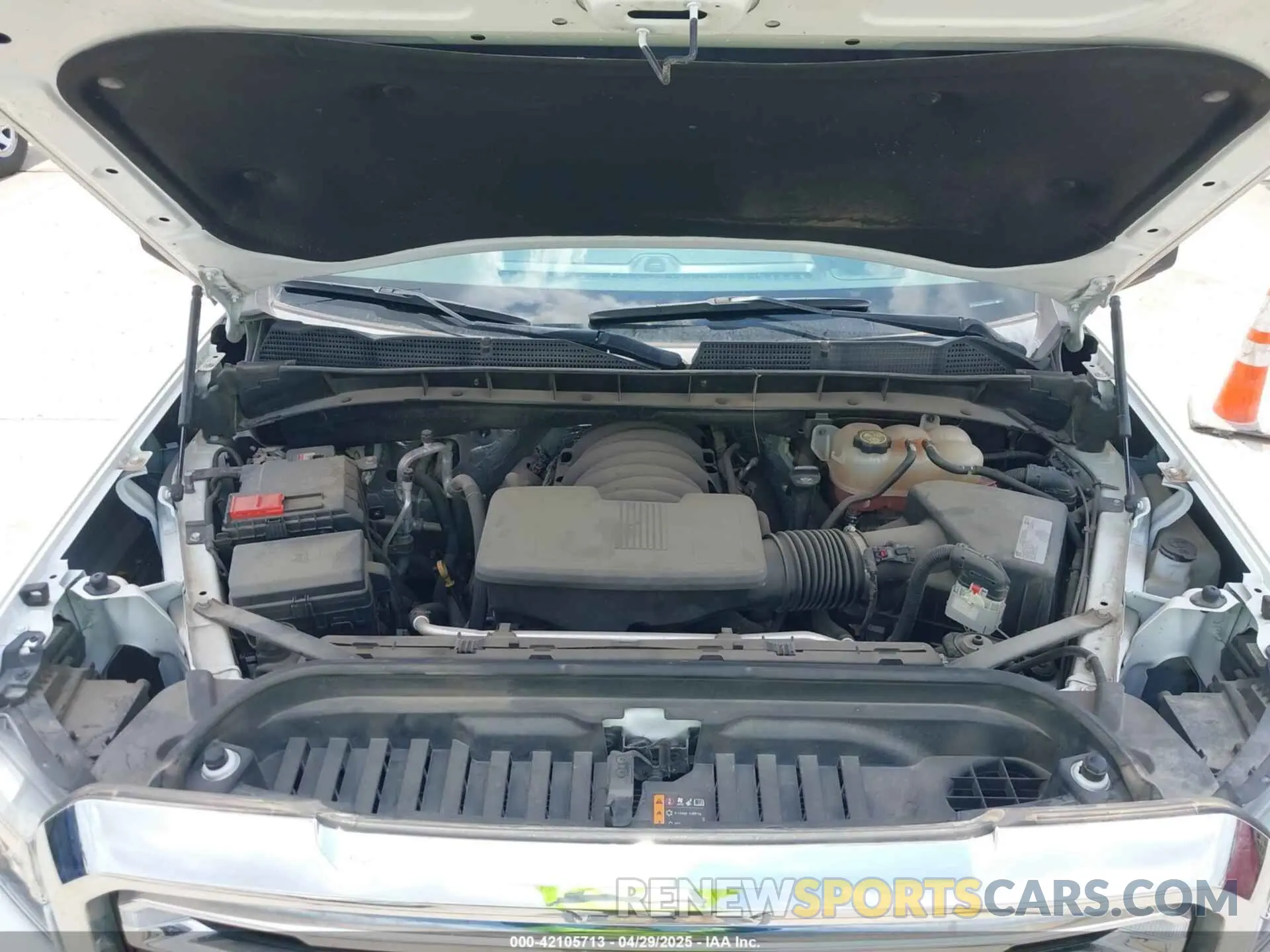 10 Photograph of a damaged car 3GTU9DED4KG197425 GMC SIERRA 1500 2019
