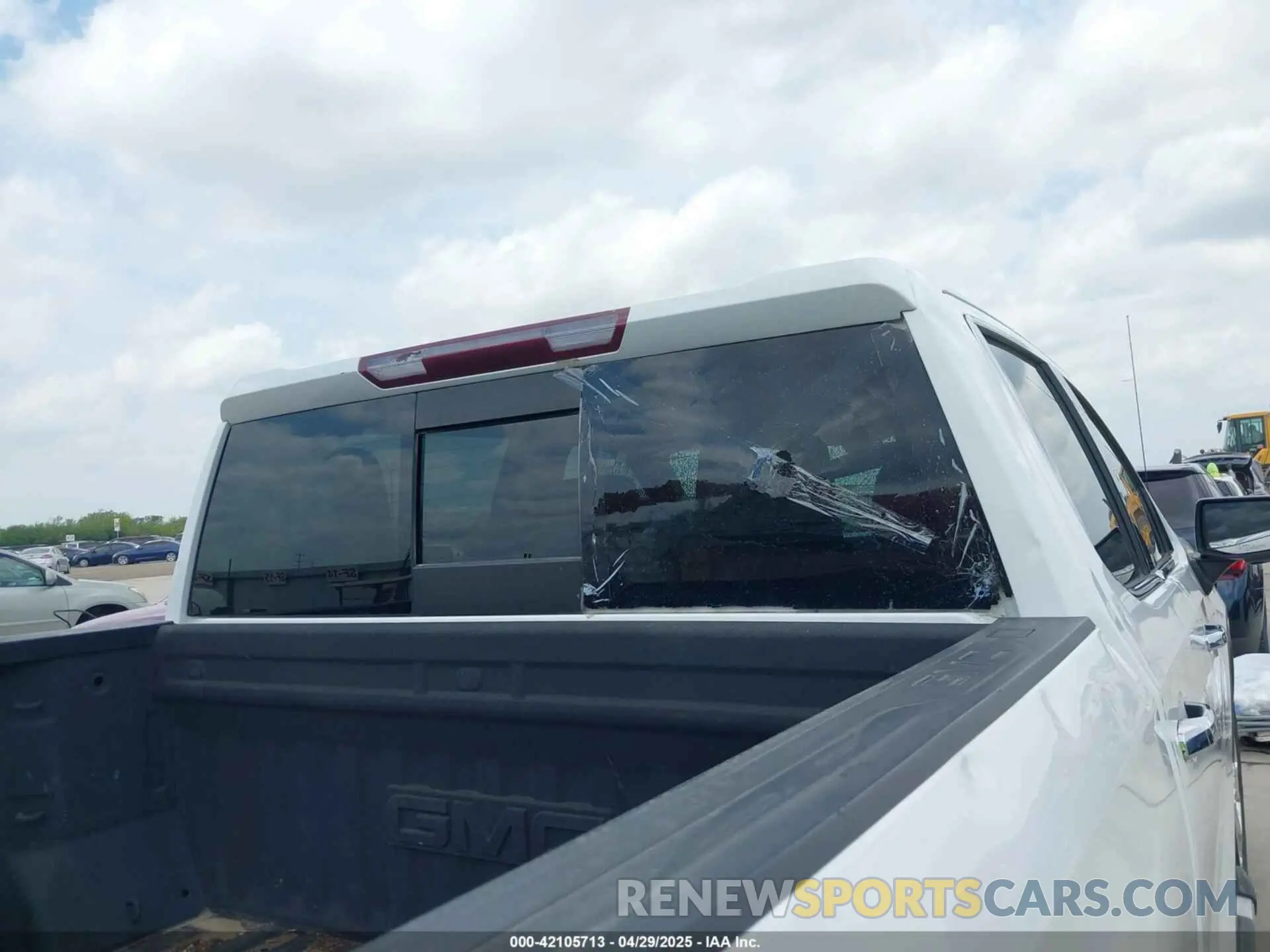 19 Photograph of a damaged car 3GTU9DED4KG197425 GMC SIERRA 1500 2019