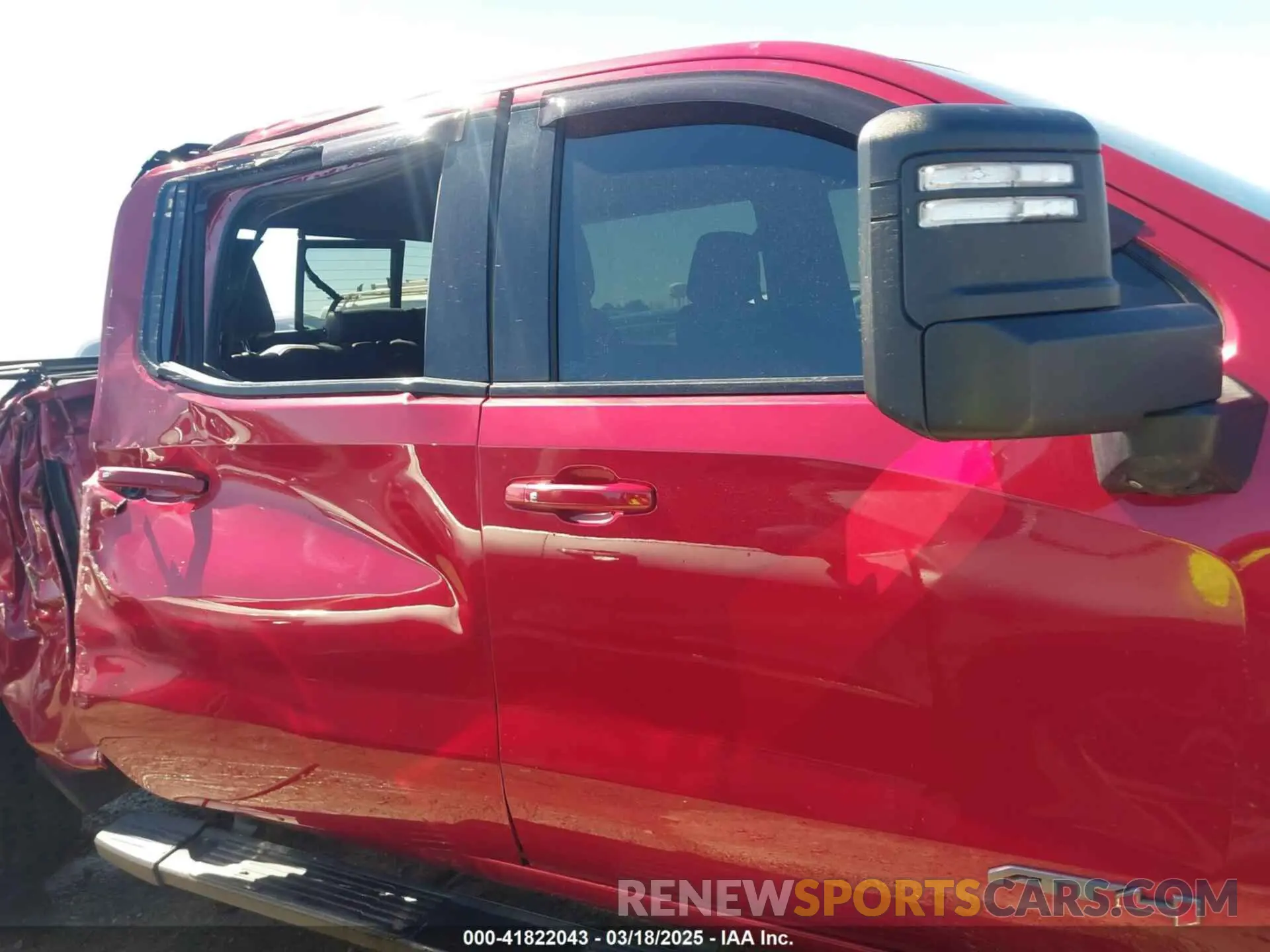 14 Photograph of a damaged car 1GTP9EEL7LZ301773 GMC SIERRA 1500 2020