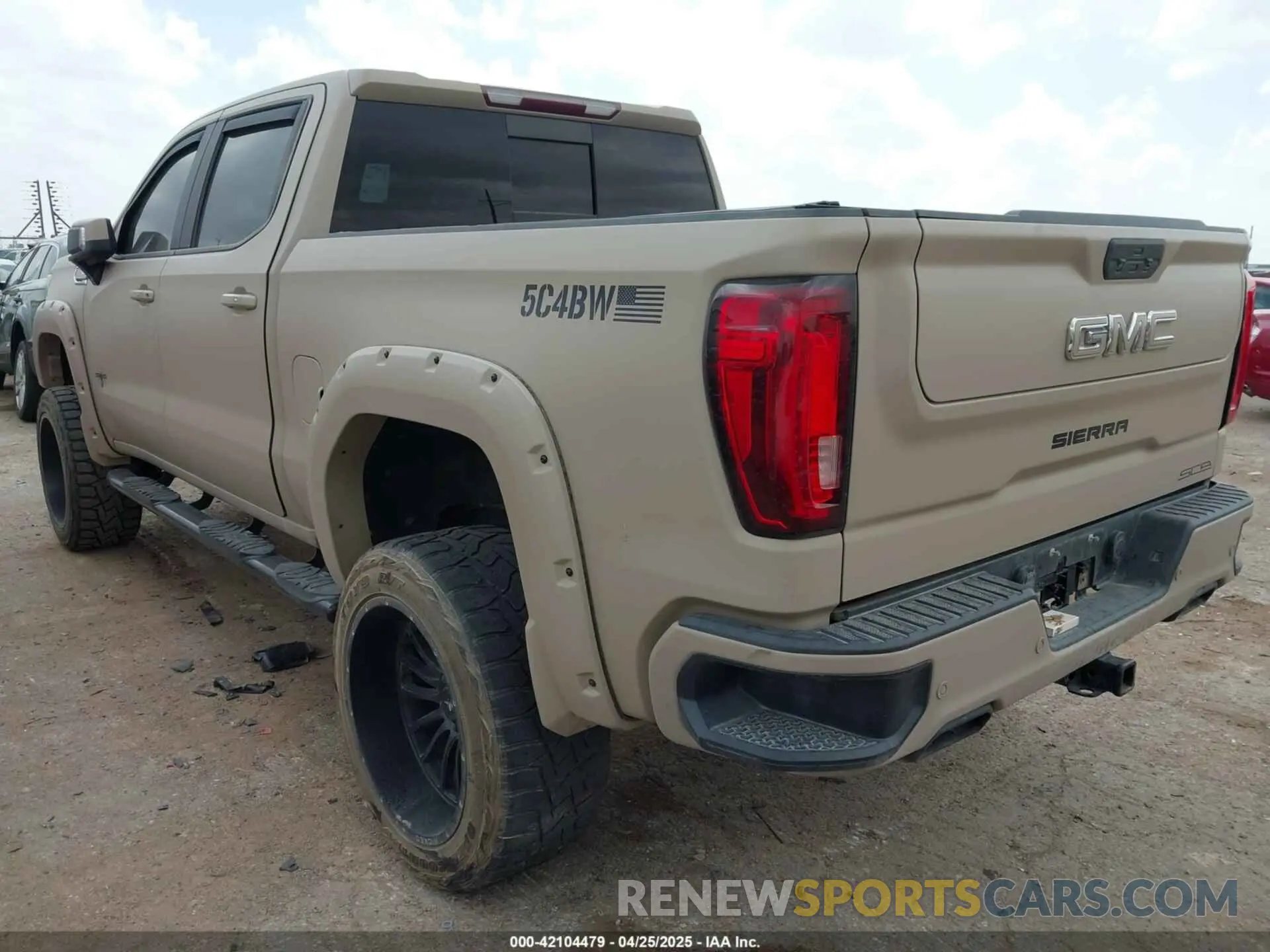 3 Фотография поврежденного автомобиля 1GTU9DEL0LZ229571 GMC SIERRA 1500 2020