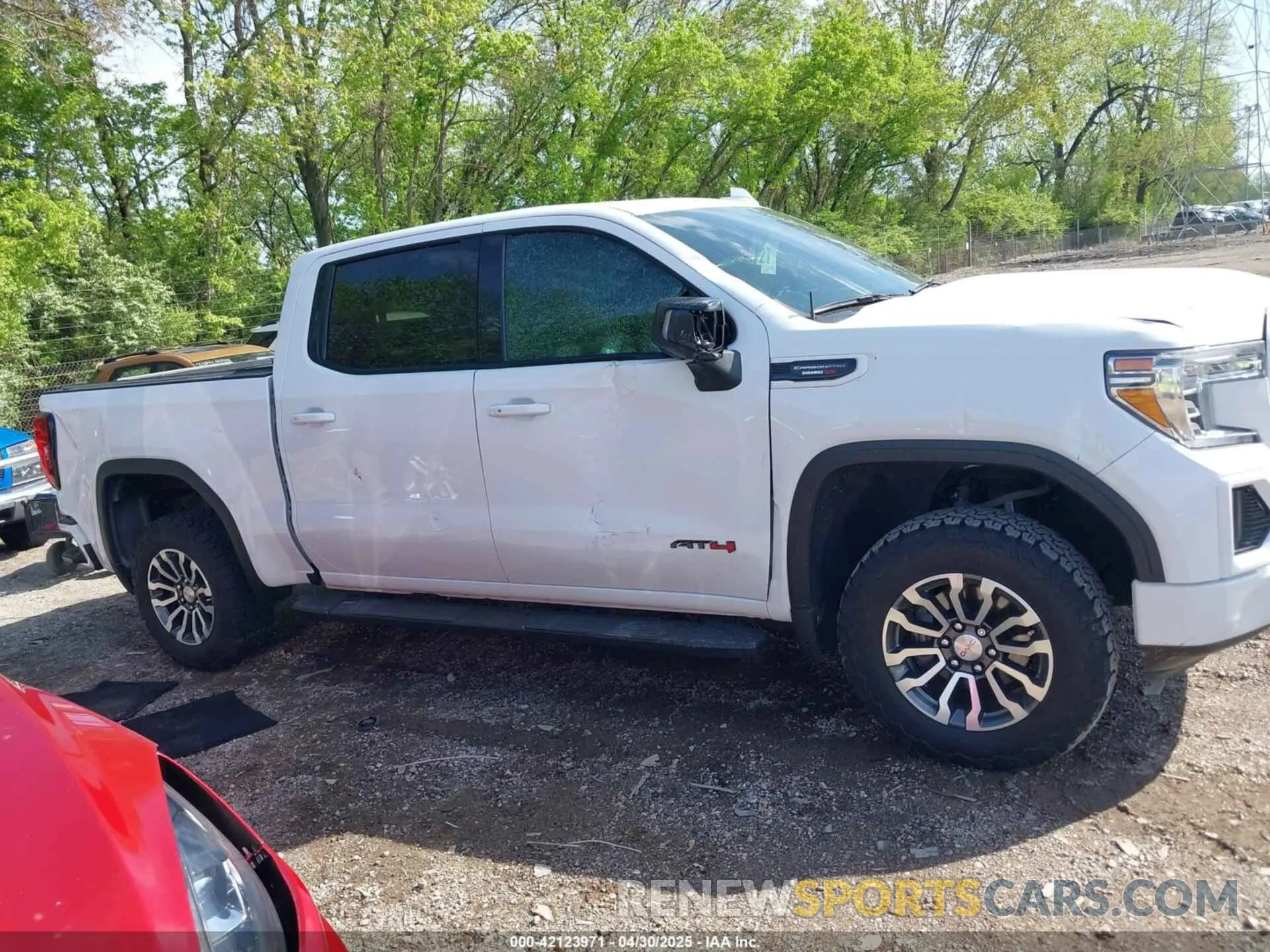 13 Photograph of a damaged car 1GTU9EET1LZ373412 GMC SIERRA 1500 2020