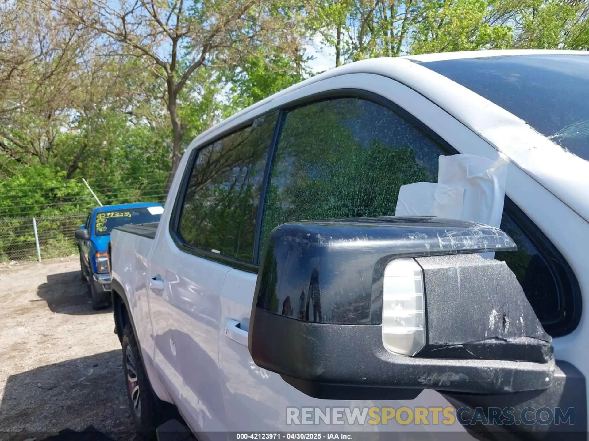 6 Photograph of a damaged car 1GTU9EET1LZ373412 GMC SIERRA 1500 2020