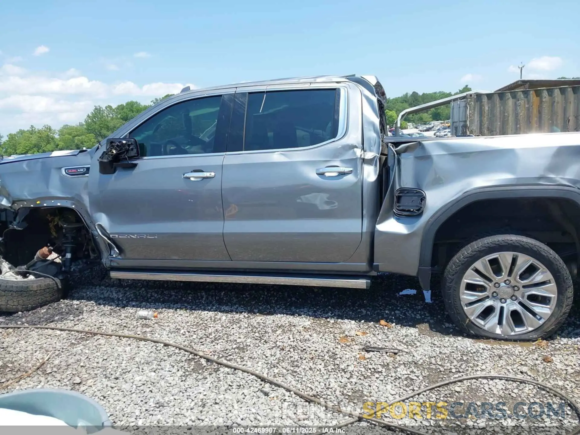 13 Photograph of a damaged car 1GTU9FEL5LZ176121 GMC SIERRA 1500 2020