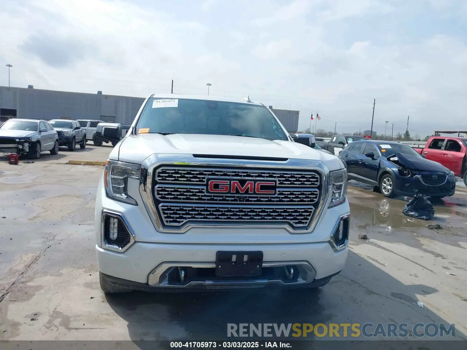 13 Photograph of a damaged car 3GTP8FET2LG366913 GMC SIERRA 1500 2020