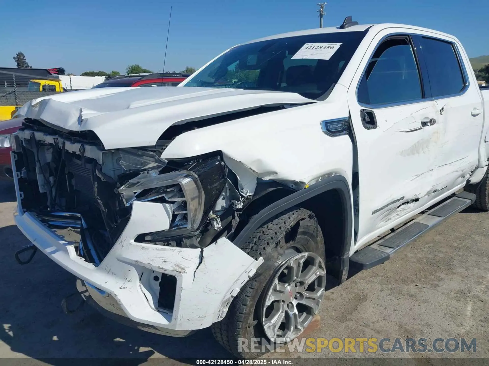 18 Photograph of a damaged car 3GTU9BED8LG362818 GMC SIERRA 1500 2020