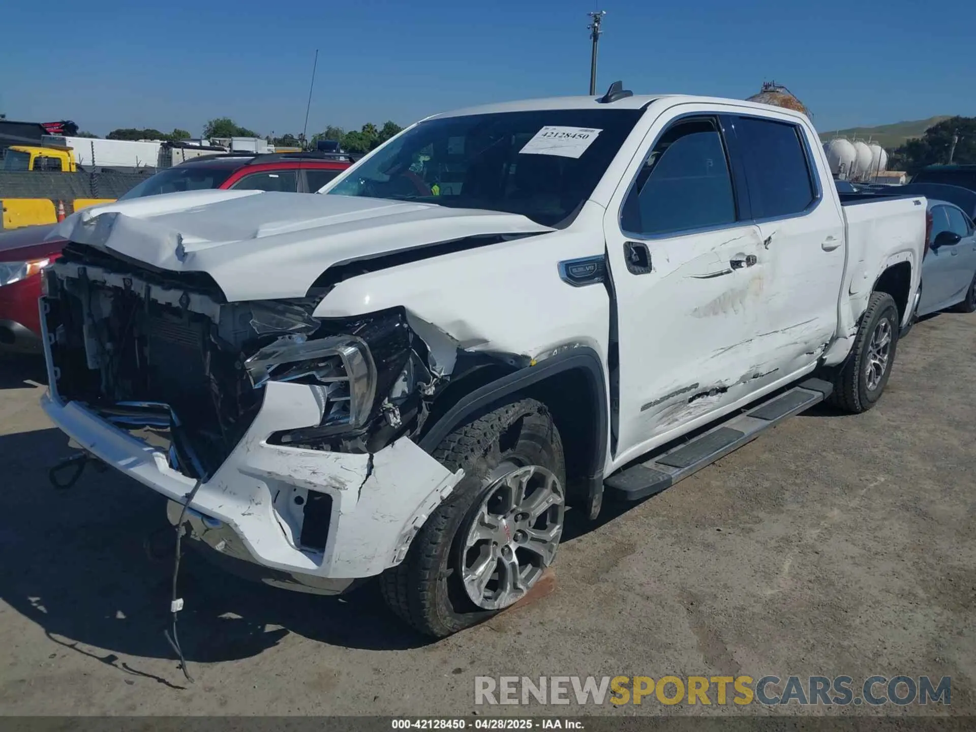 2 Photograph of a damaged car 3GTU9BED8LG362818 GMC SIERRA 1500 2020