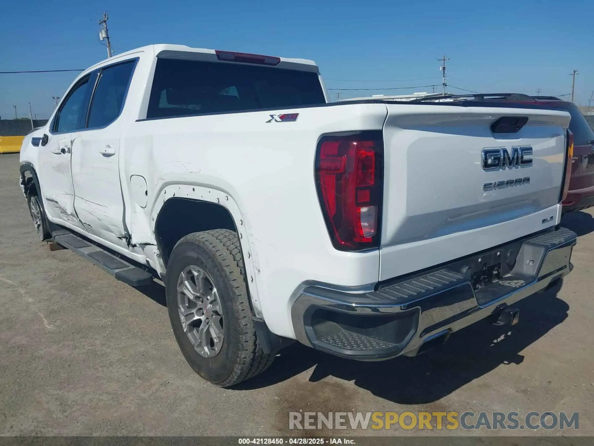 3 Photograph of a damaged car 3GTU9BED8LG362818 GMC SIERRA 1500 2020