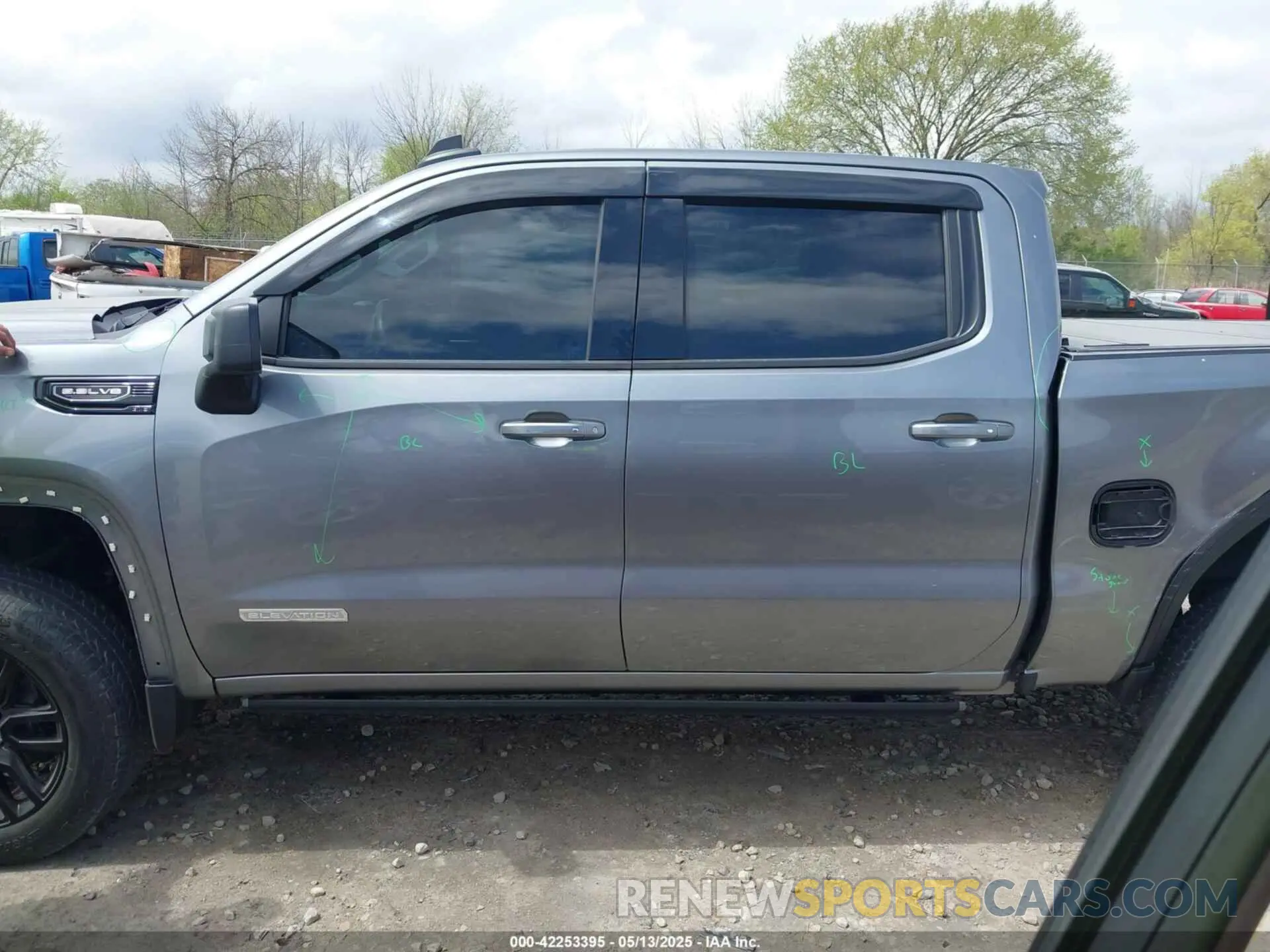 14 Photograph of a damaged car 3GTU9CED0LG311318 GMC SIERRA 1500 2020