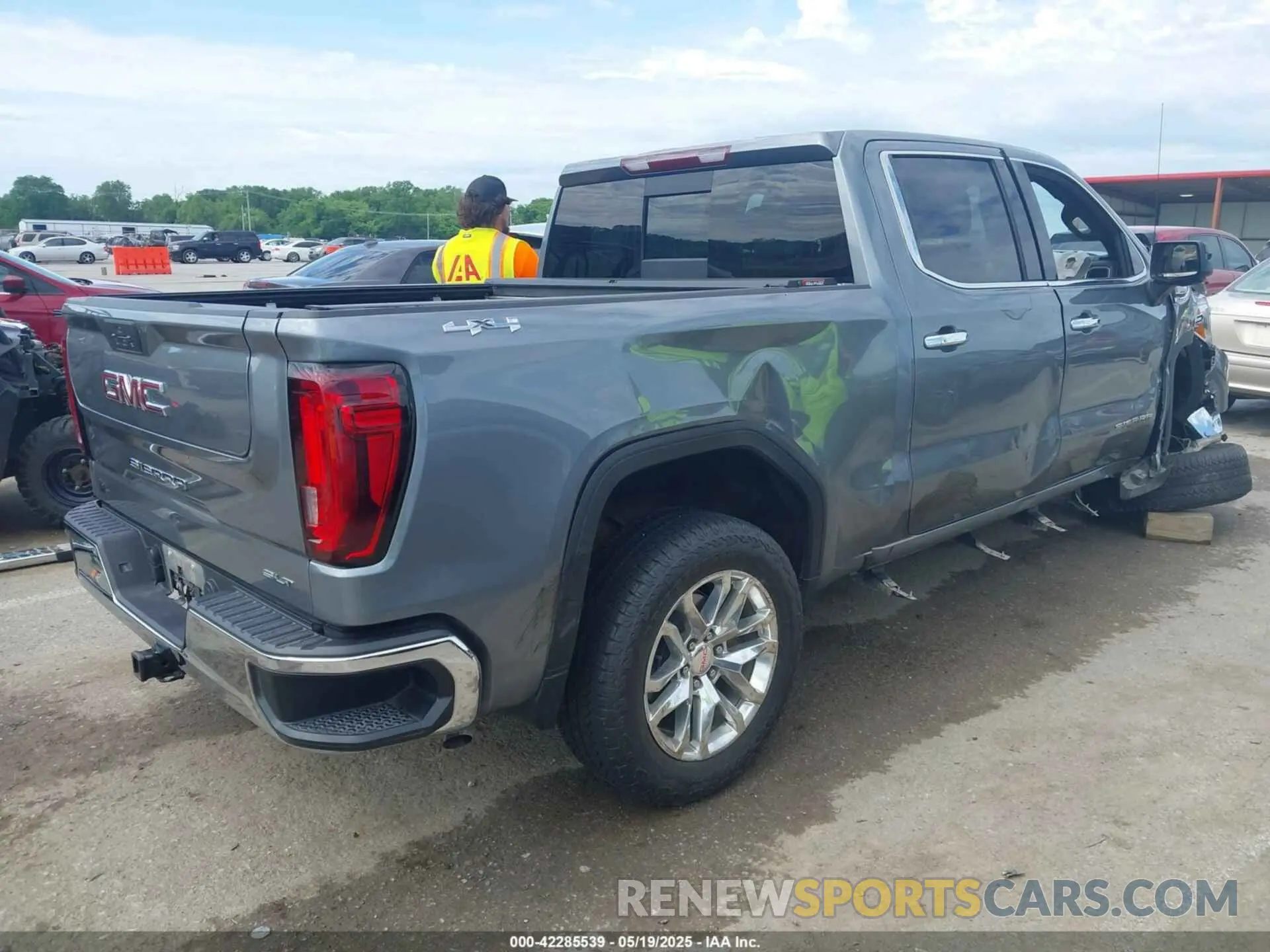4 Фотография поврежденного автомобиля 3GTU9DED8LG417473 GMC SIERRA 1500 2020