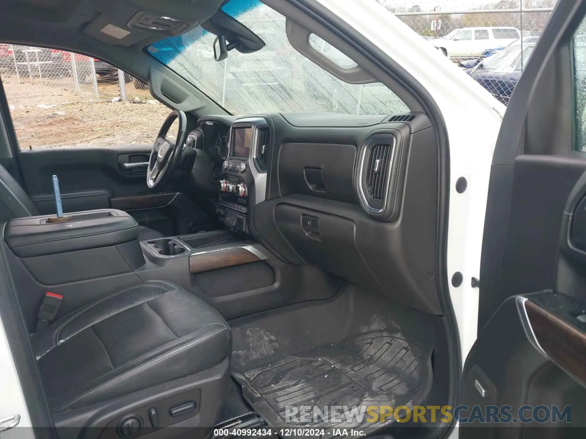 5 Фотография поврежденного автомобиля 3GTU9DET4LG328538 GMC SIERRA 1500 2020
