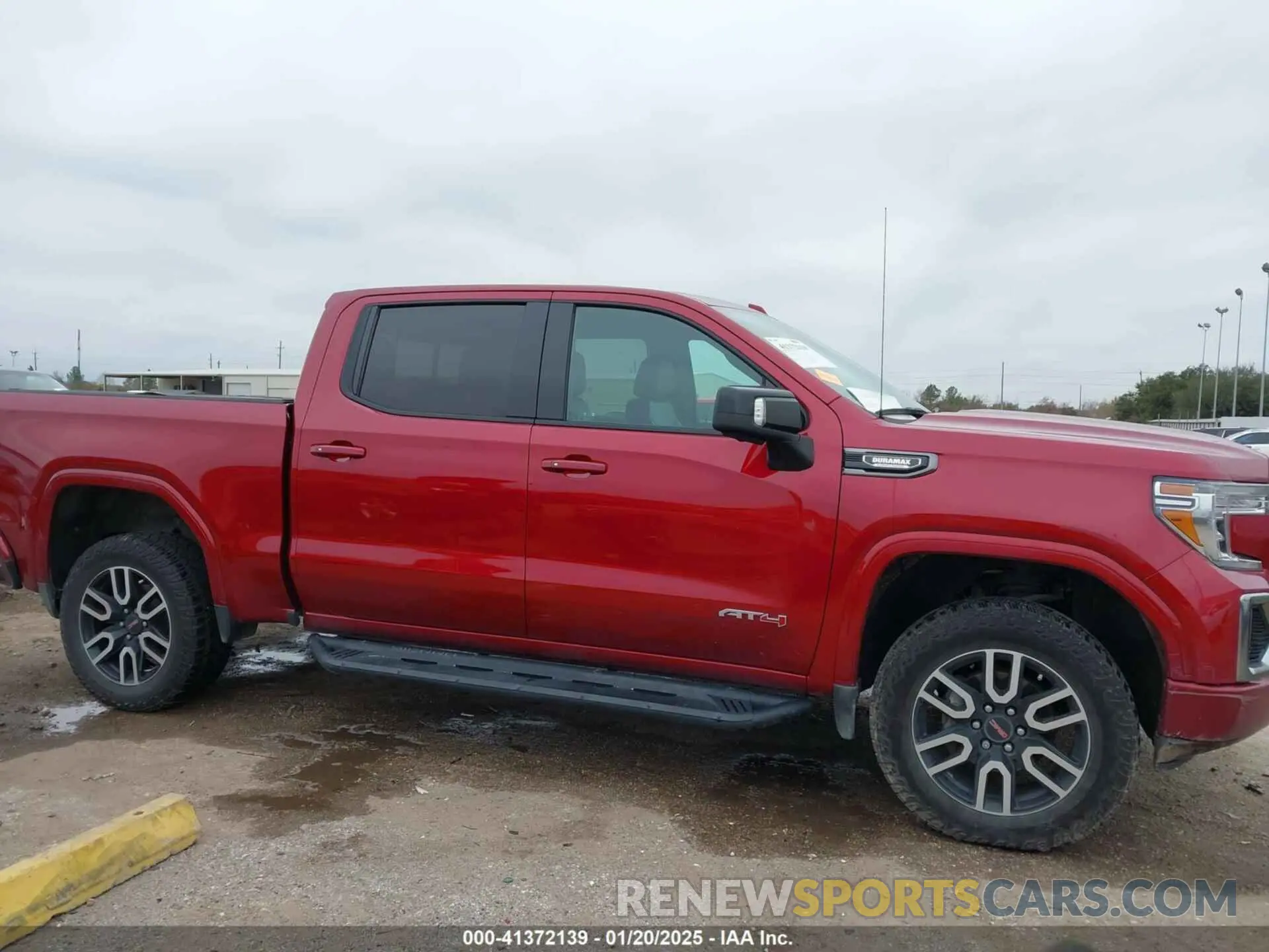 12 Photograph of a damaged car 3GTU9EET6LG226731 GMC SIERRA 1500 2020