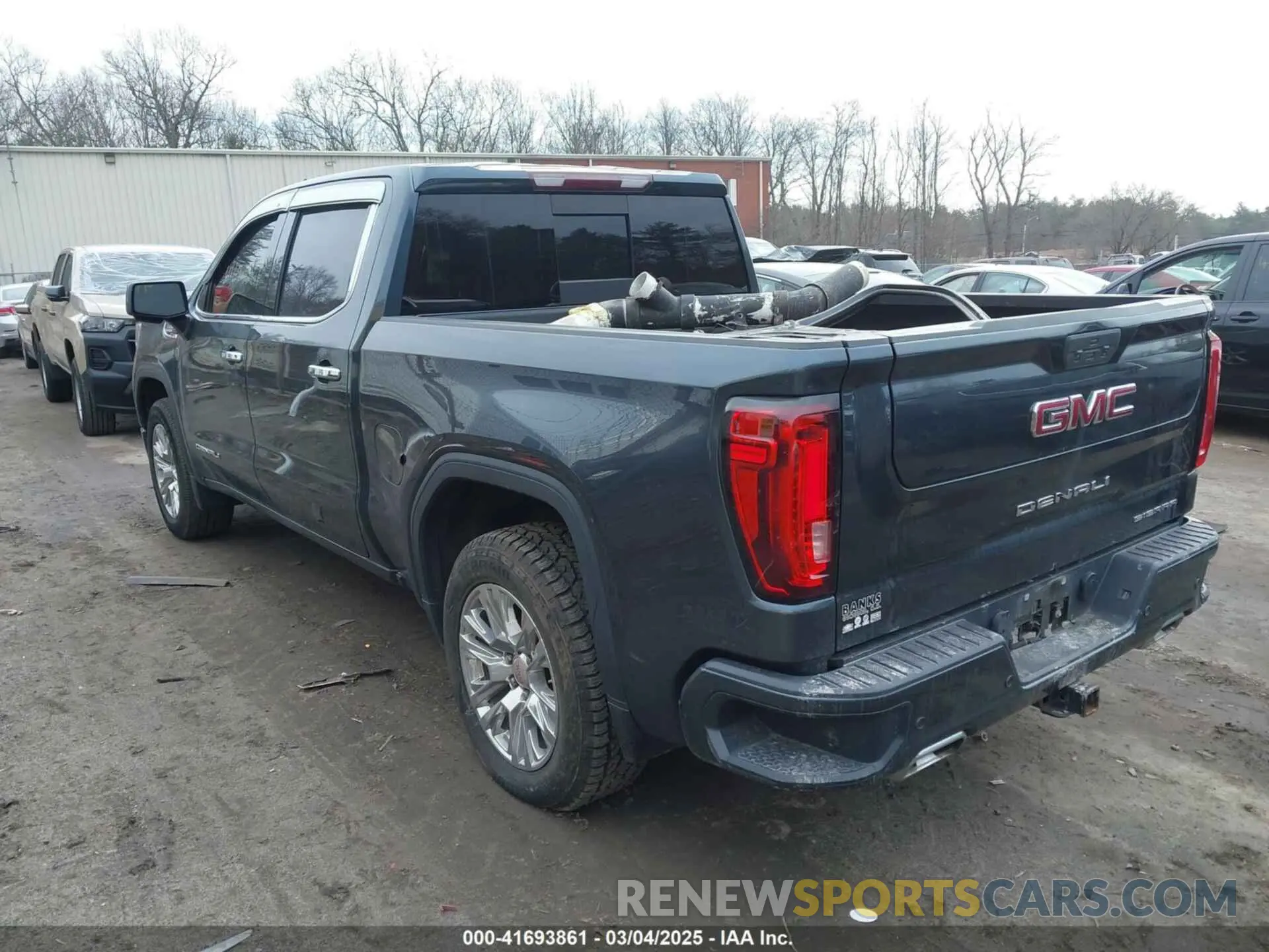 3 Photograph of a damaged car 3GTU9FET7LG224315 GMC SIERRA 1500 2020